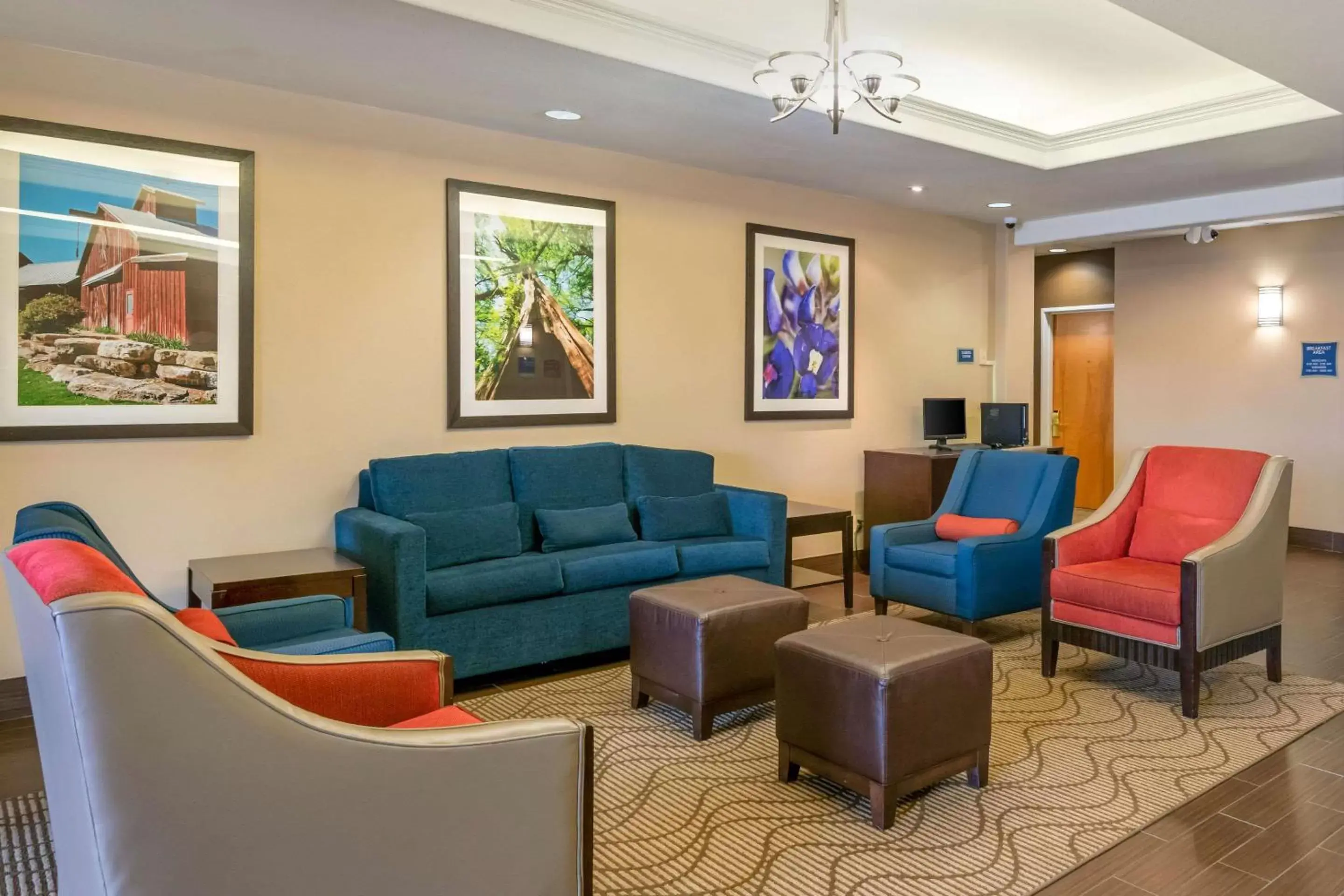 Lobby or reception, Seating Area in Comfort Inn and Suites Odessa