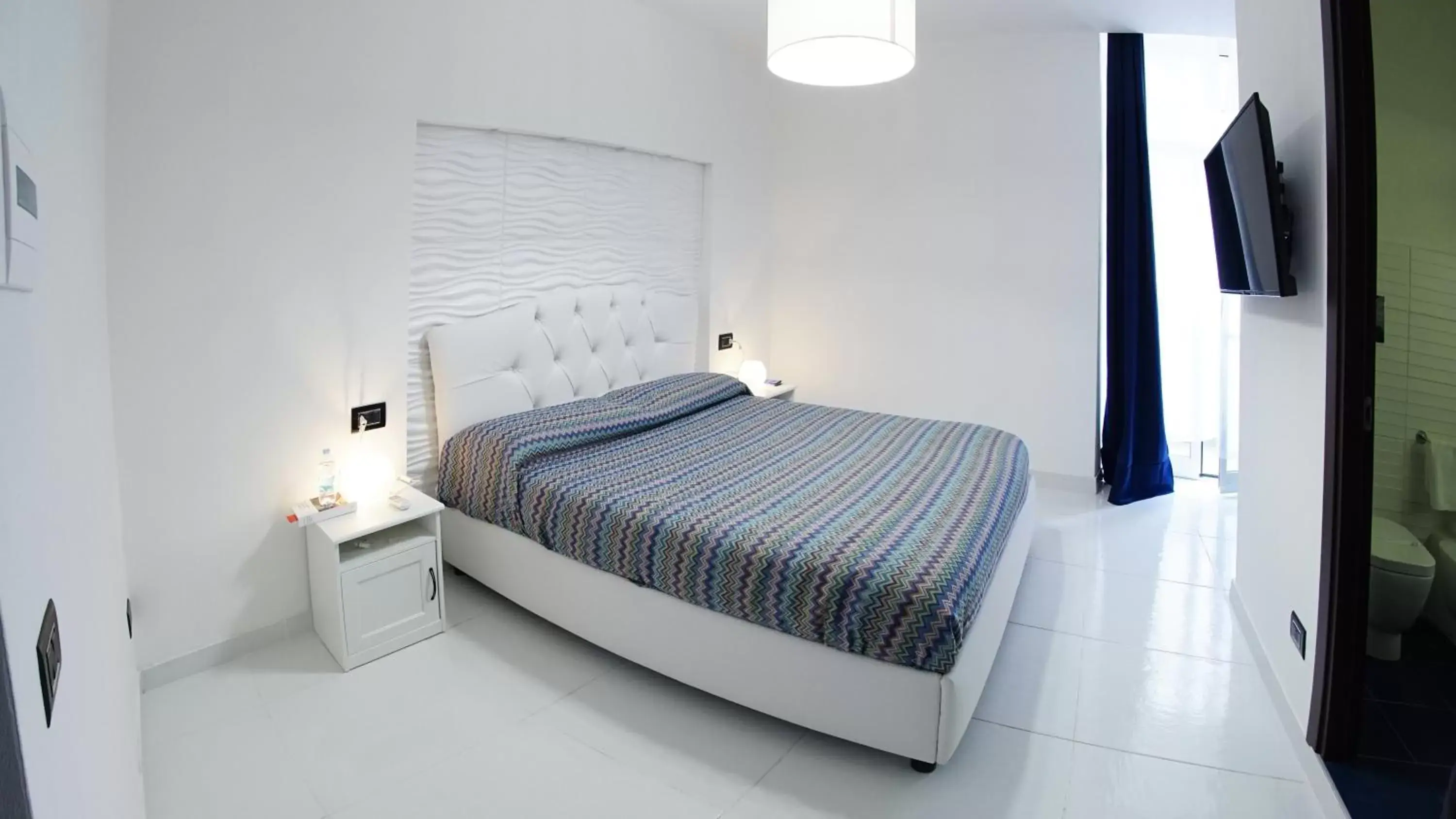 Bedroom, Bed in Beverello Suite