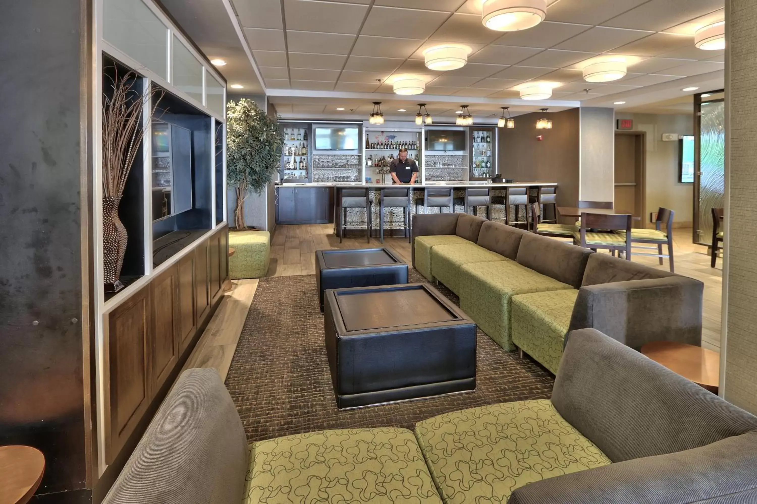 Lounge or bar in Holiday Inn Hotel and Suites Albuquerque - North Interstate 25, an IHG Hotel