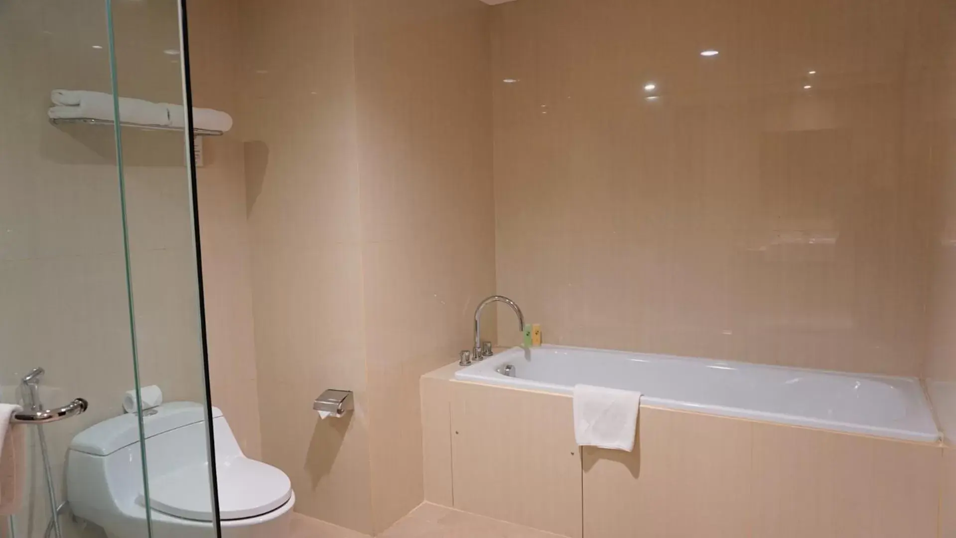 Bathroom in Swiss-Belhotel Makassar