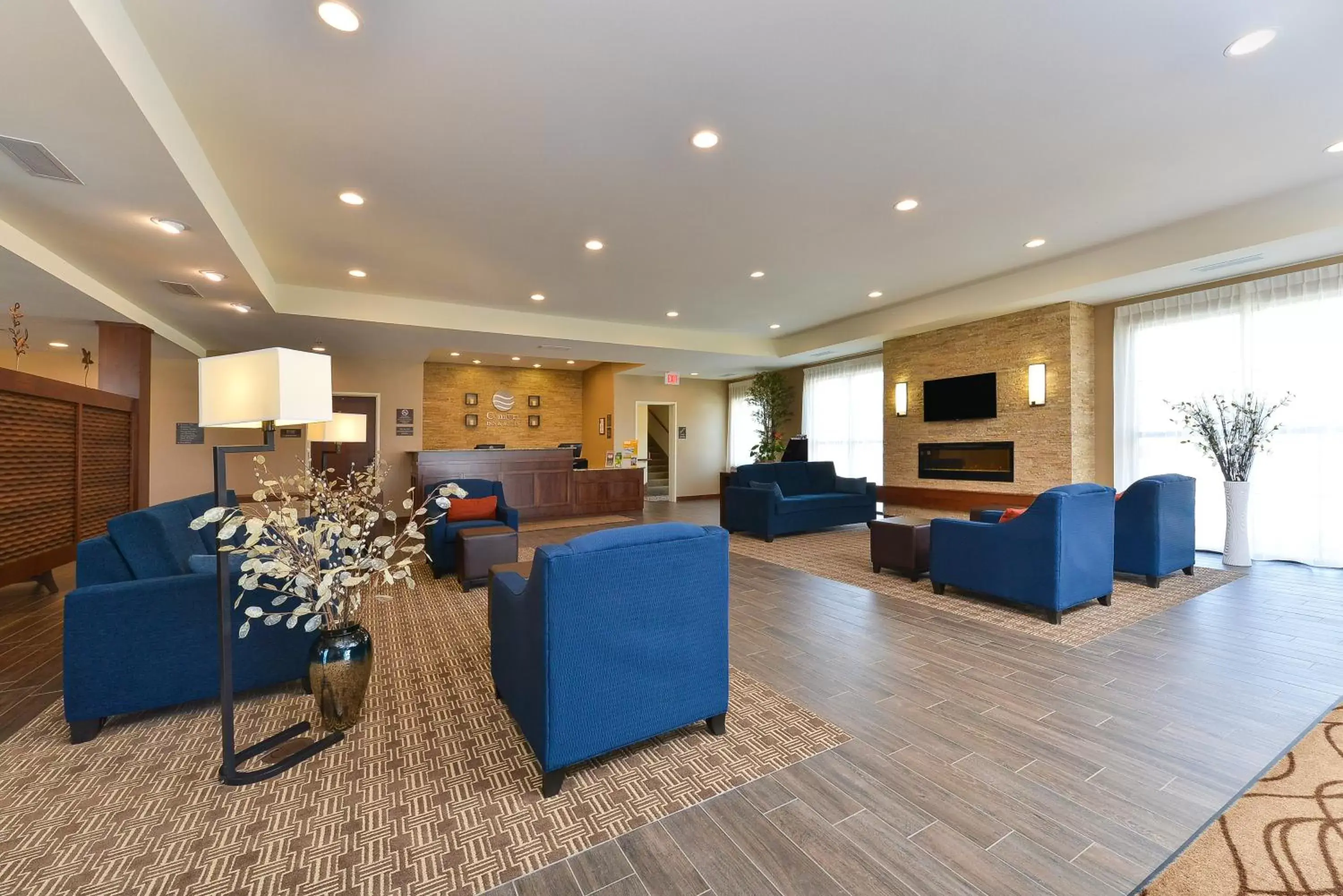 Lobby or reception, Seating Area in Comfort Inn & Suites West - Medical Center