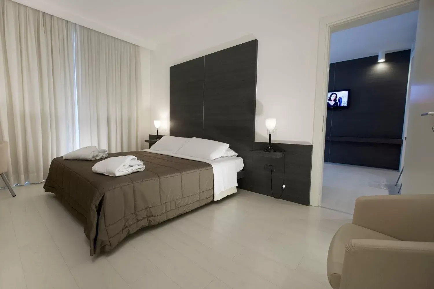 Bedroom, Bed in Hotel Horizon