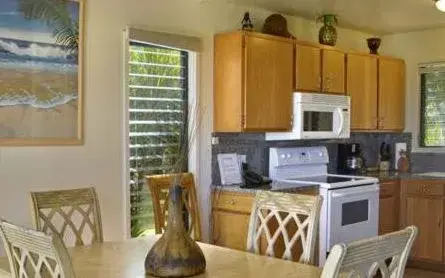 Day, Kitchen/Kitchenette in Castle Kaha Lani Resort