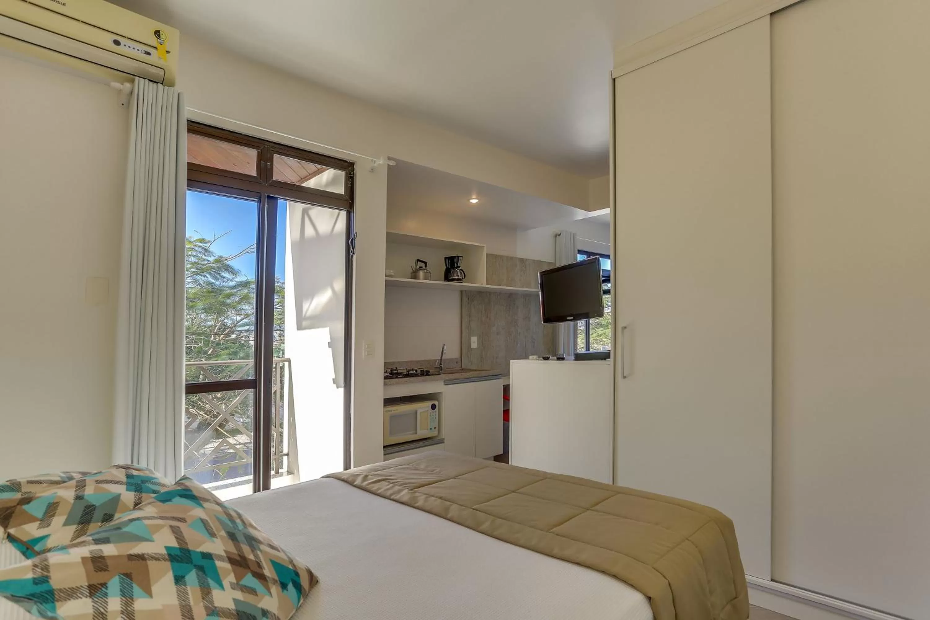 Photo of the whole room, Bed in Pousada Atlantique