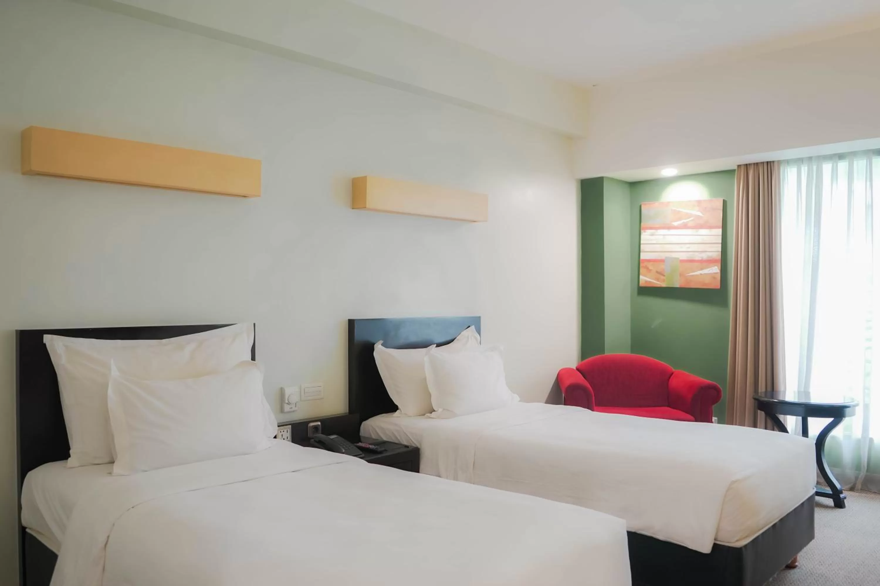 Bedroom, Bed in Grandkemang Hotel