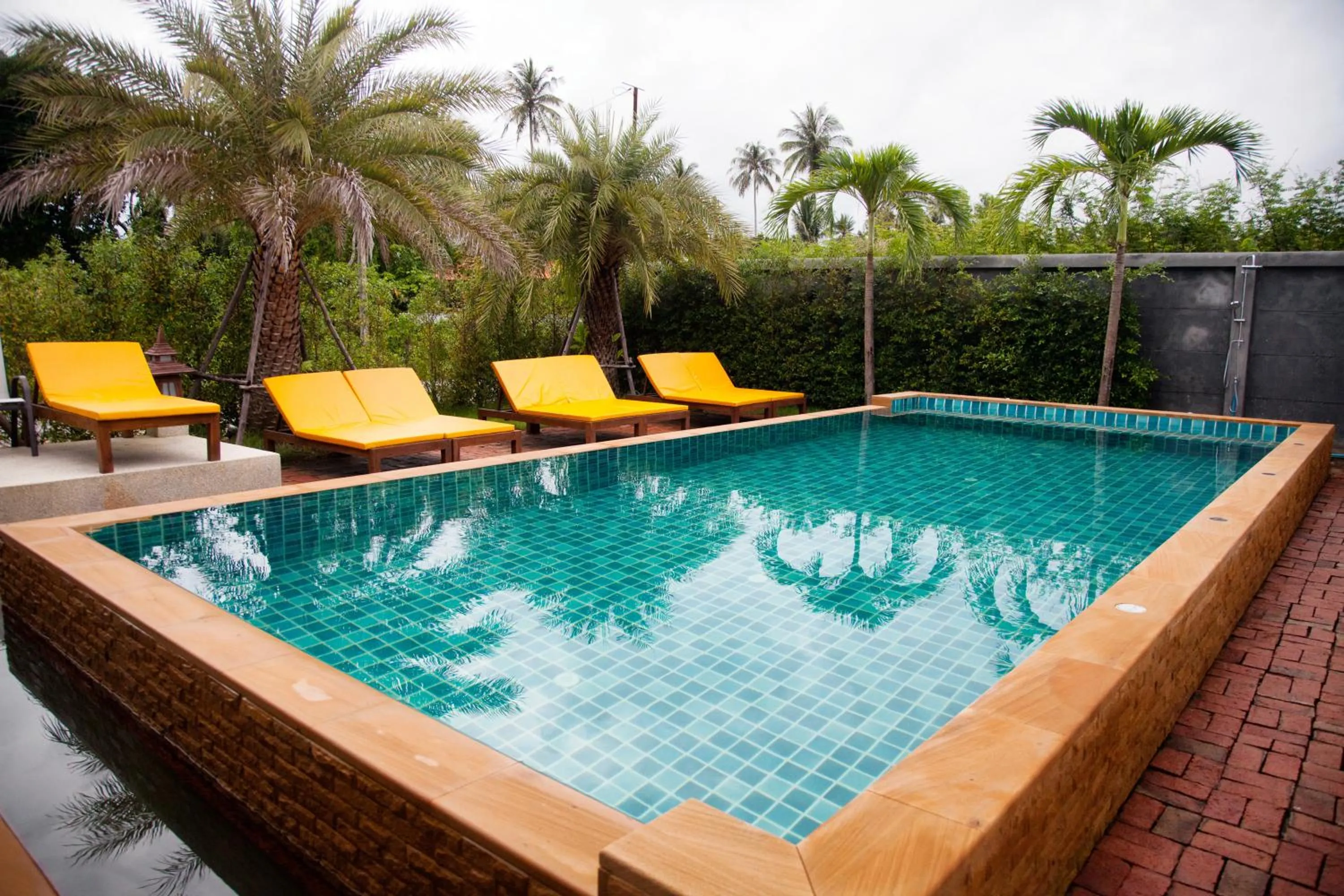 Swimming pool in Viangviman Luxury Resort, Krabi