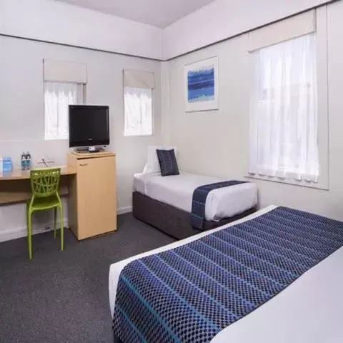 Bedroom, Bed in Willis Wellington Hotel