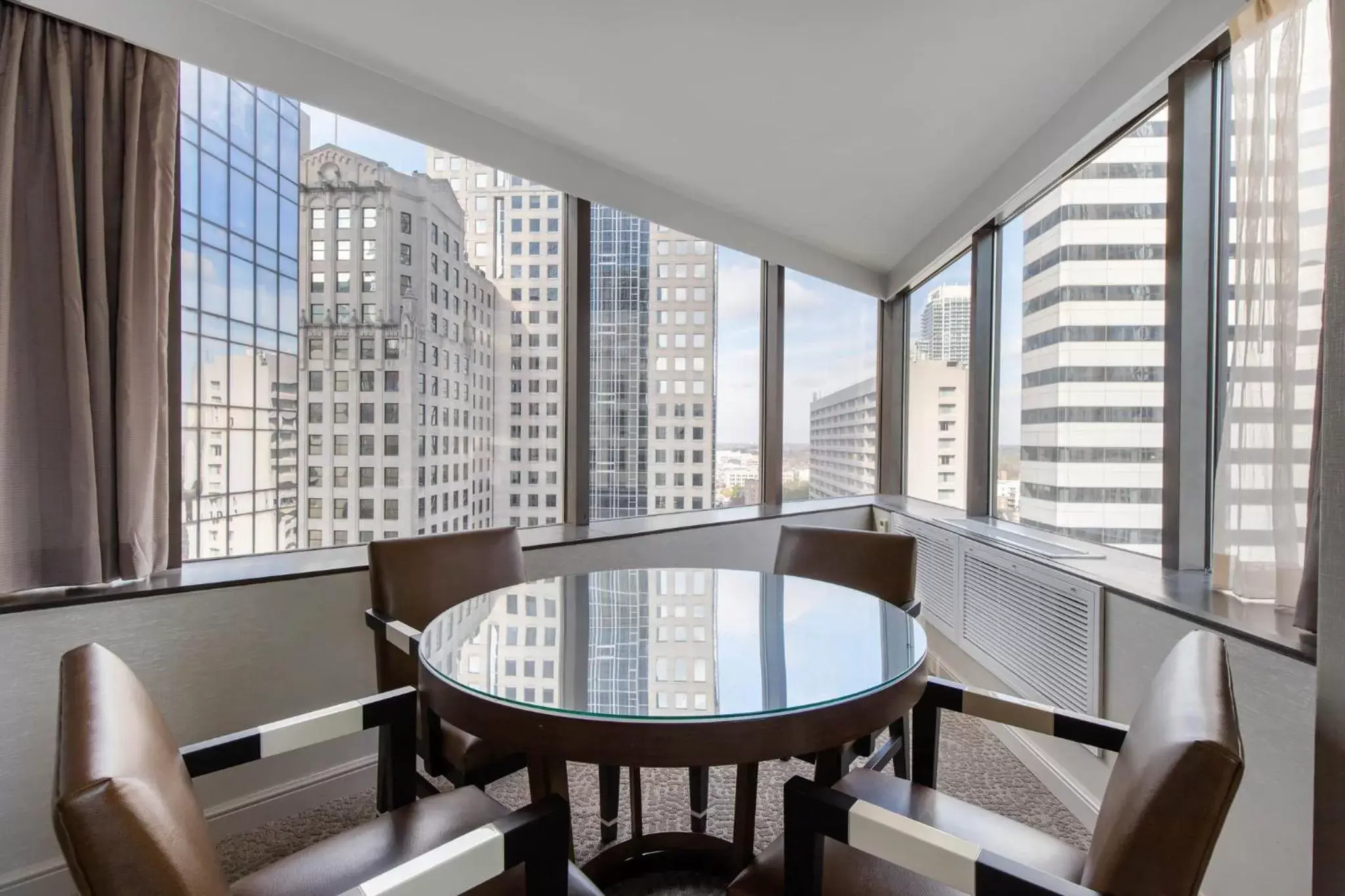 Photo of the whole room, Dining Area in Omni Charlotte Hotel