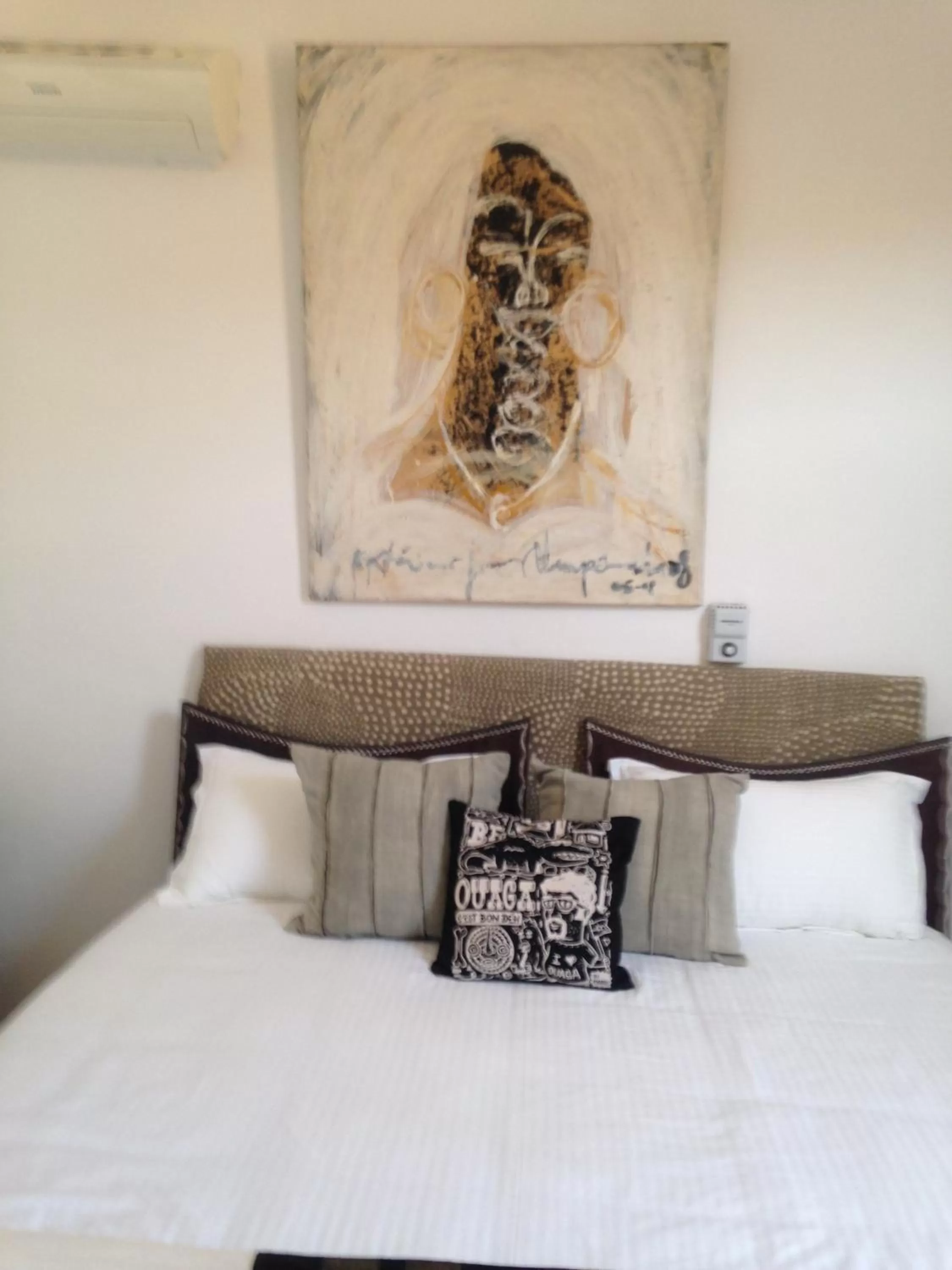 Bed in Nyéléni maison sahel