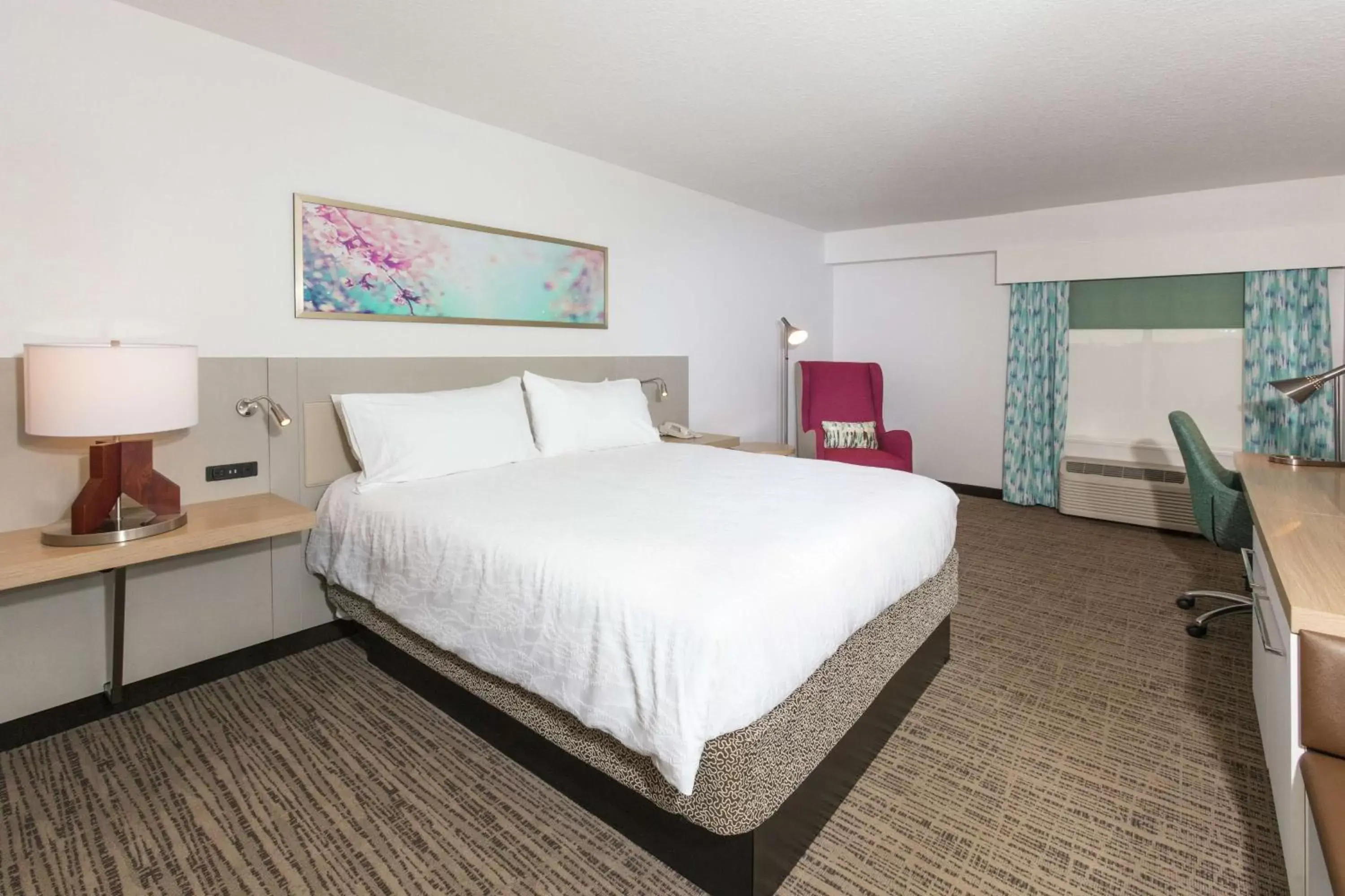 Bedroom, Bed in Hilton Garden Inn Saint Augustine Beach