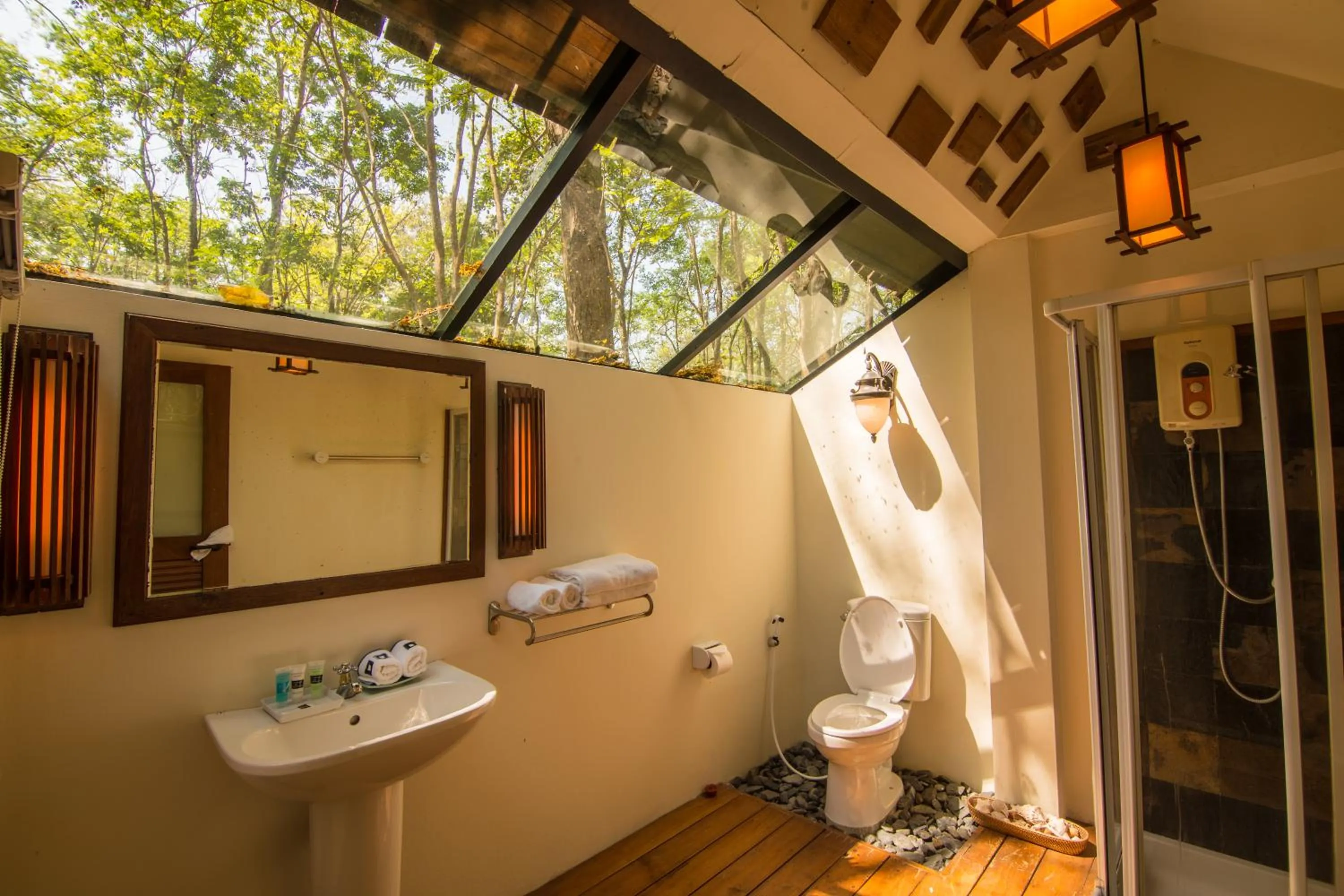 Bathroom in Teakwood villa