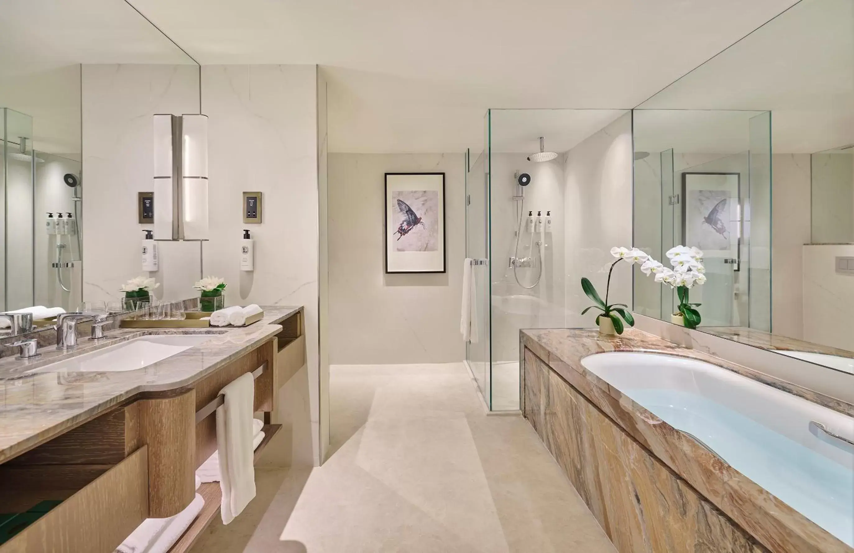 Bathroom in Mandarin Oriental, Singapore