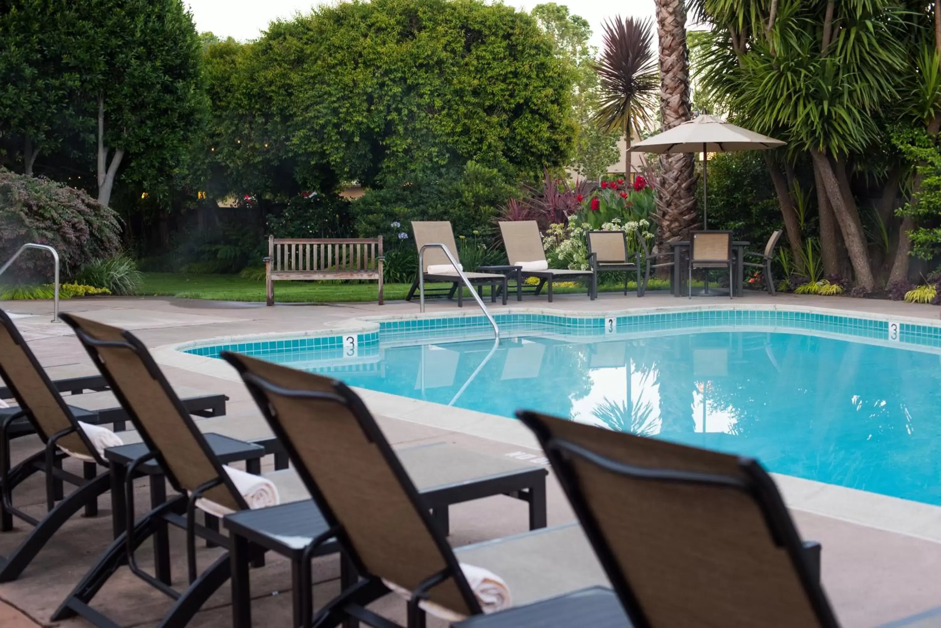 Swimming Pool in El Pueblo Inn