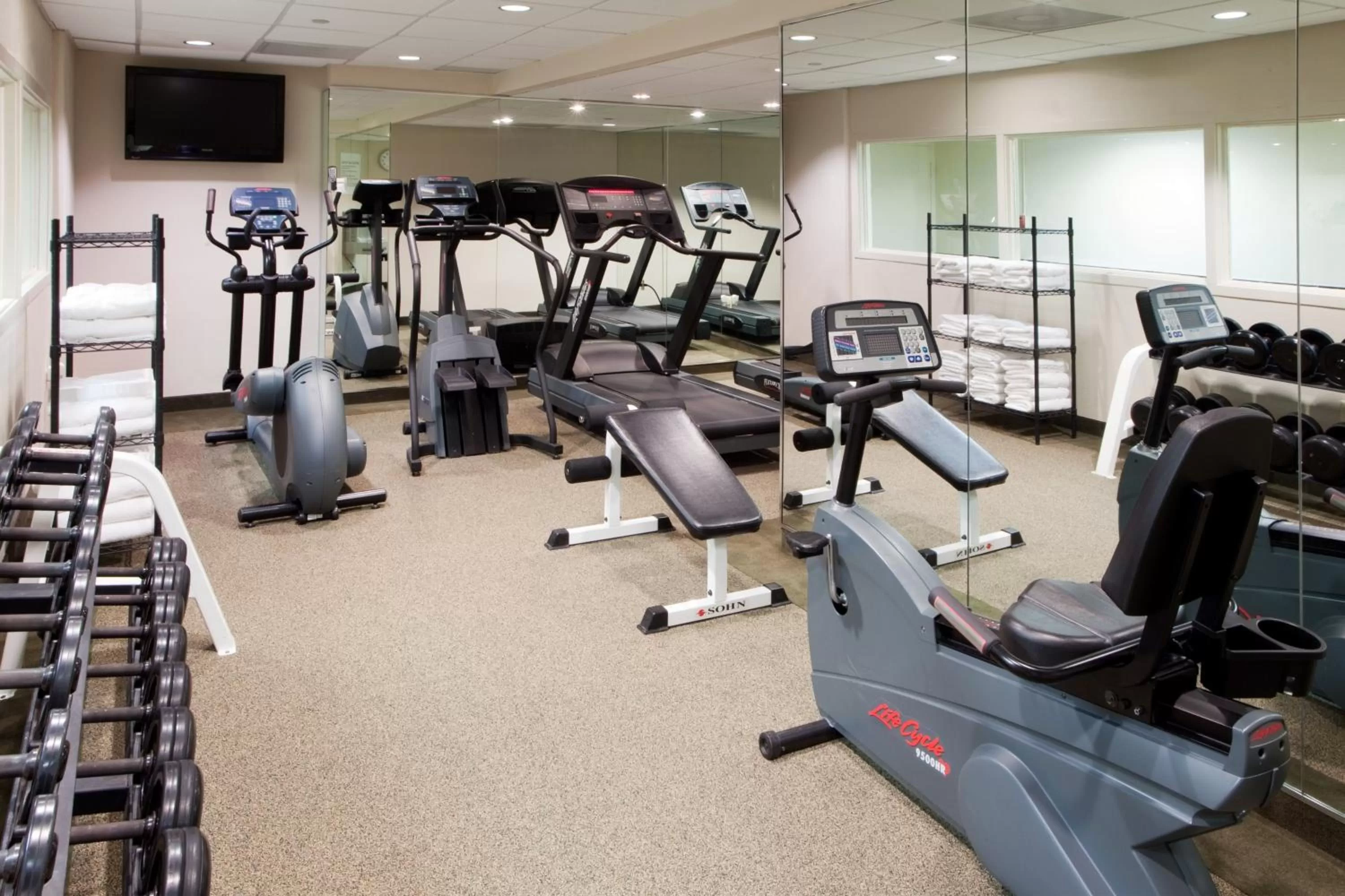 Fitness centre/facilities in Holiday Inn Washington D.C. - Greenbelt Maryland by IHG