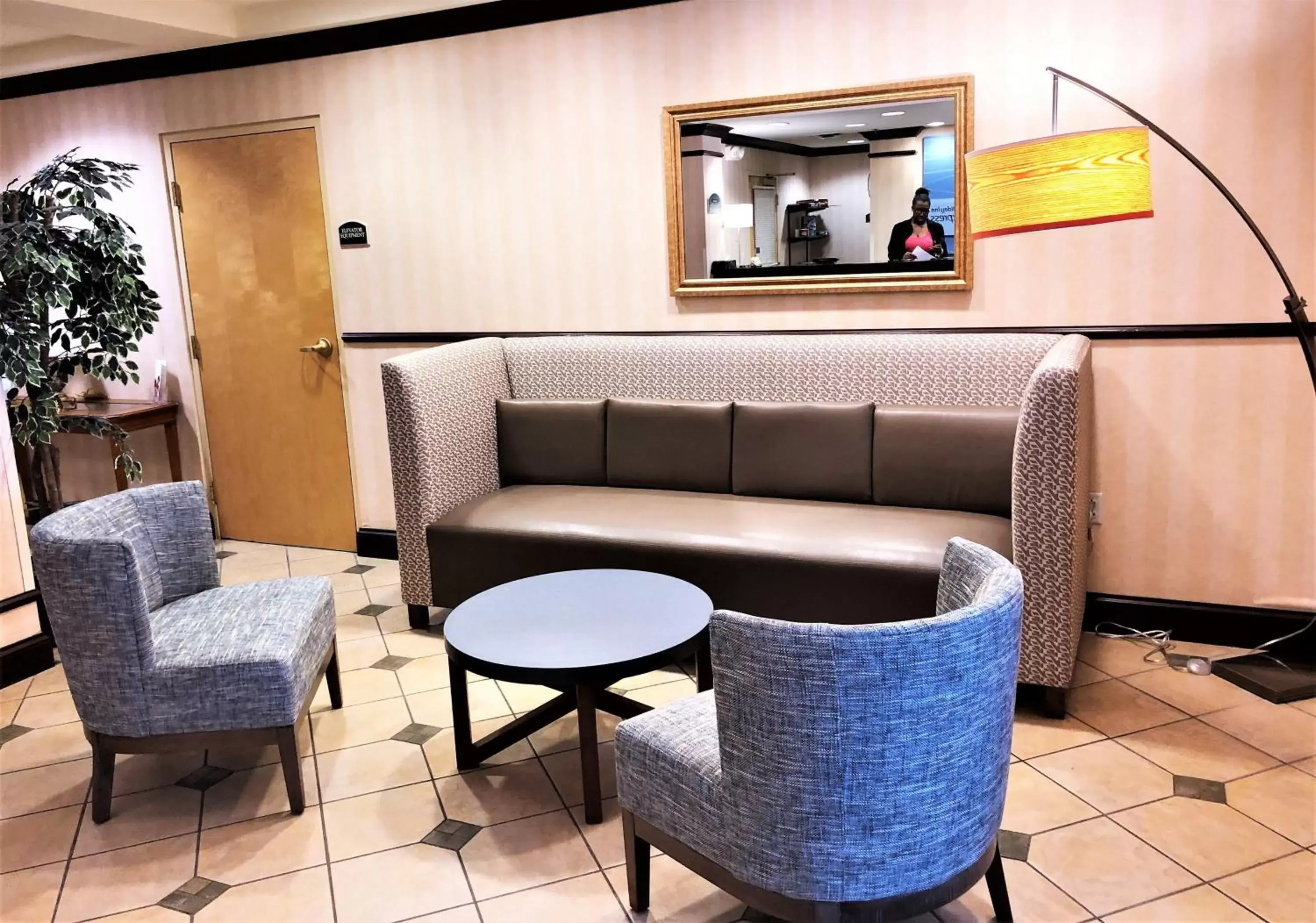 Property building, Seating Area in Holiday Inn Express Syracuse Airport, an IHG Hotel
