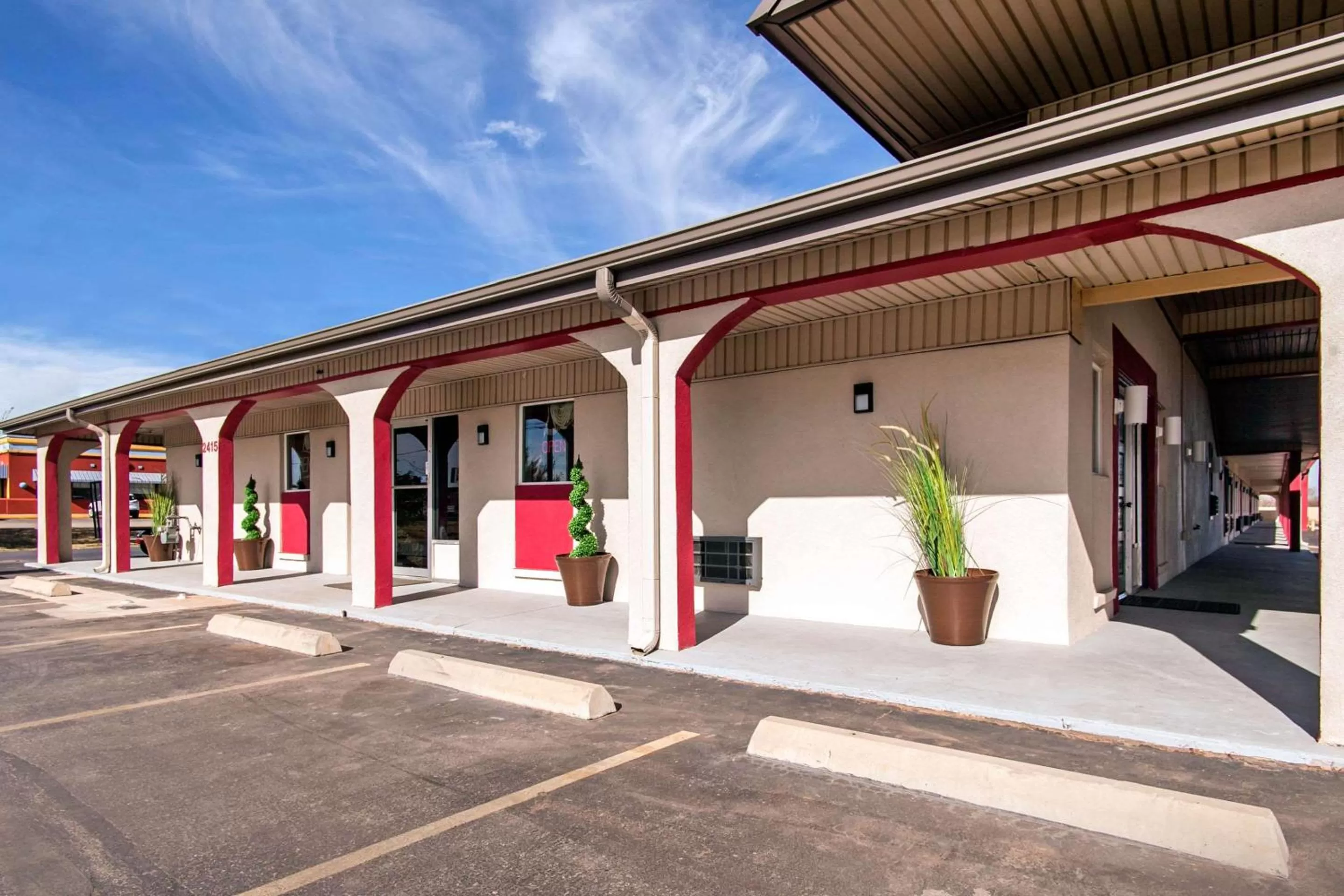 Property building in Rodeway Inn Pauls Valley