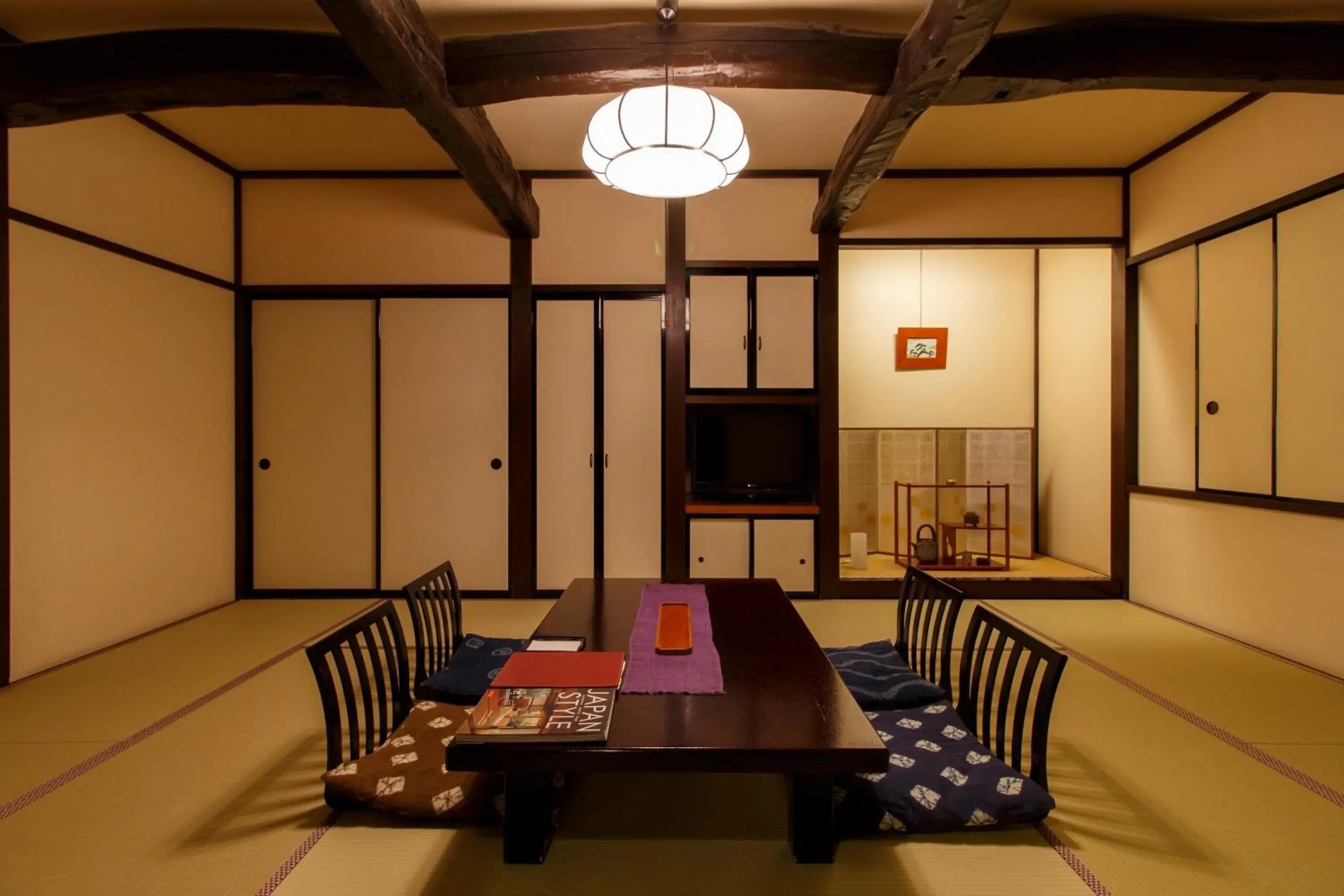 Photo of the whole room, Dining Area in Ryokan Oyado Koto No Yume