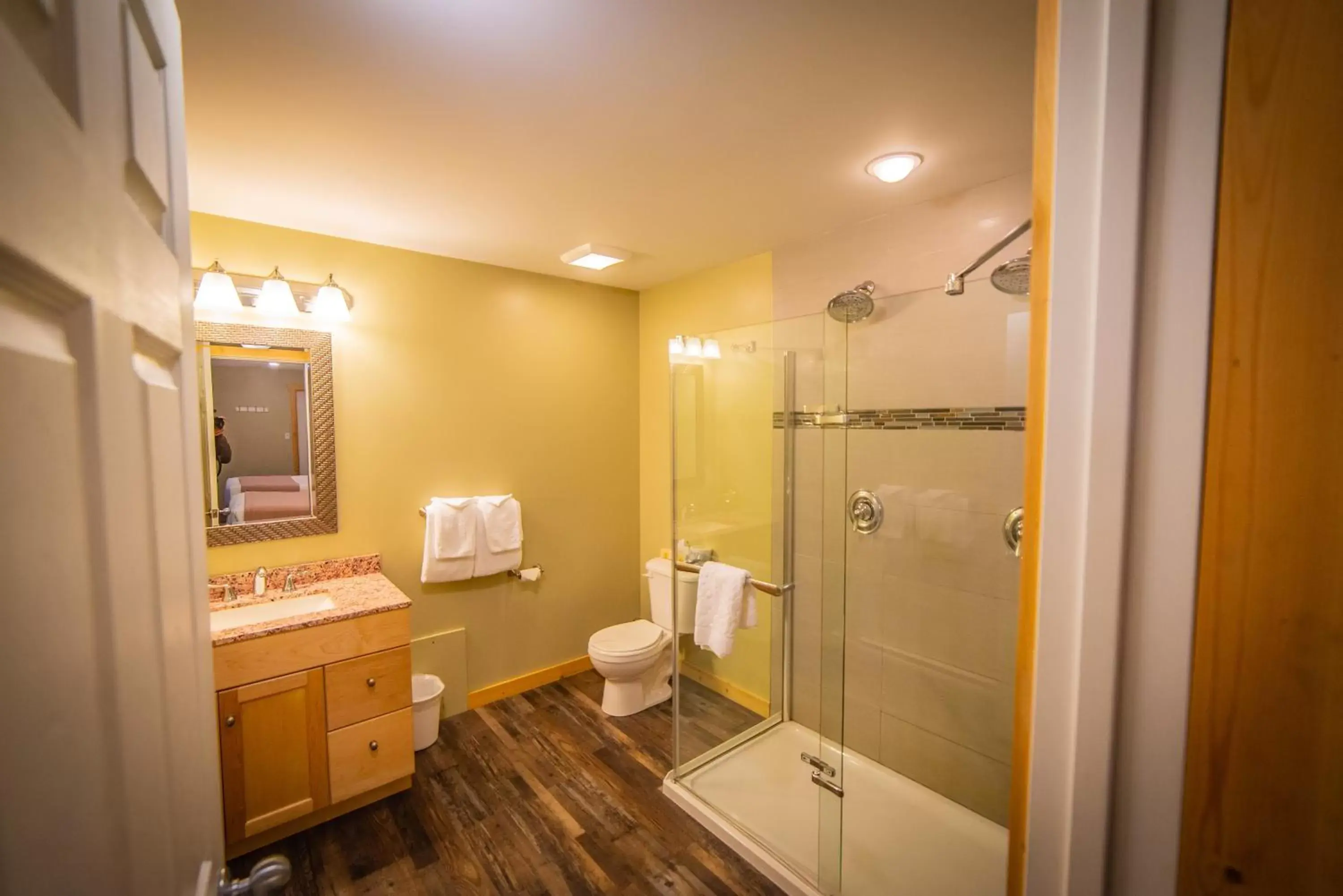 Bathroom in Alpine Inn & Suites
