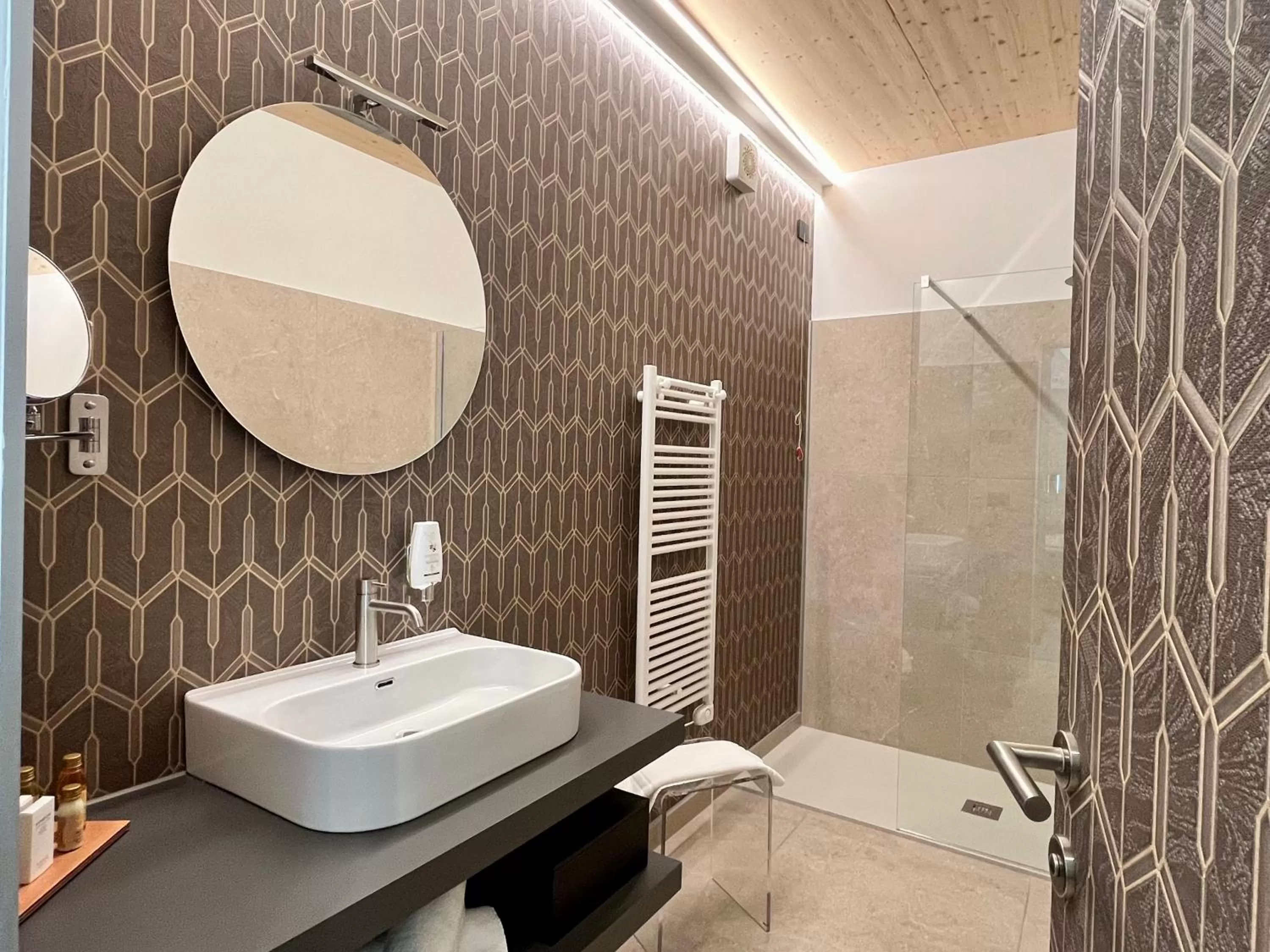 Shower in Relais Limonaia - Suites & Garden SPA