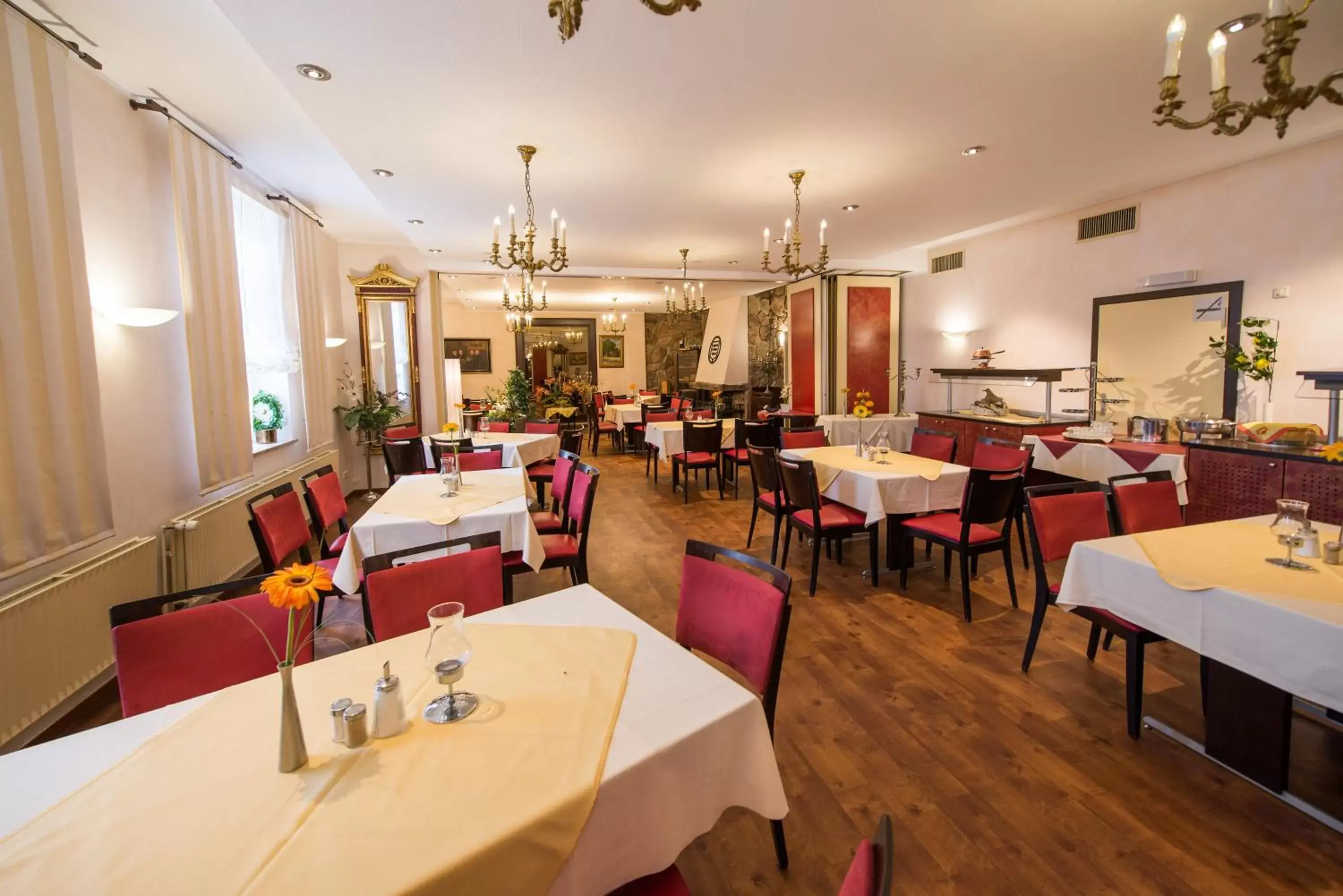 Restaurant/Places to Eat in UNO Hotel Wissers