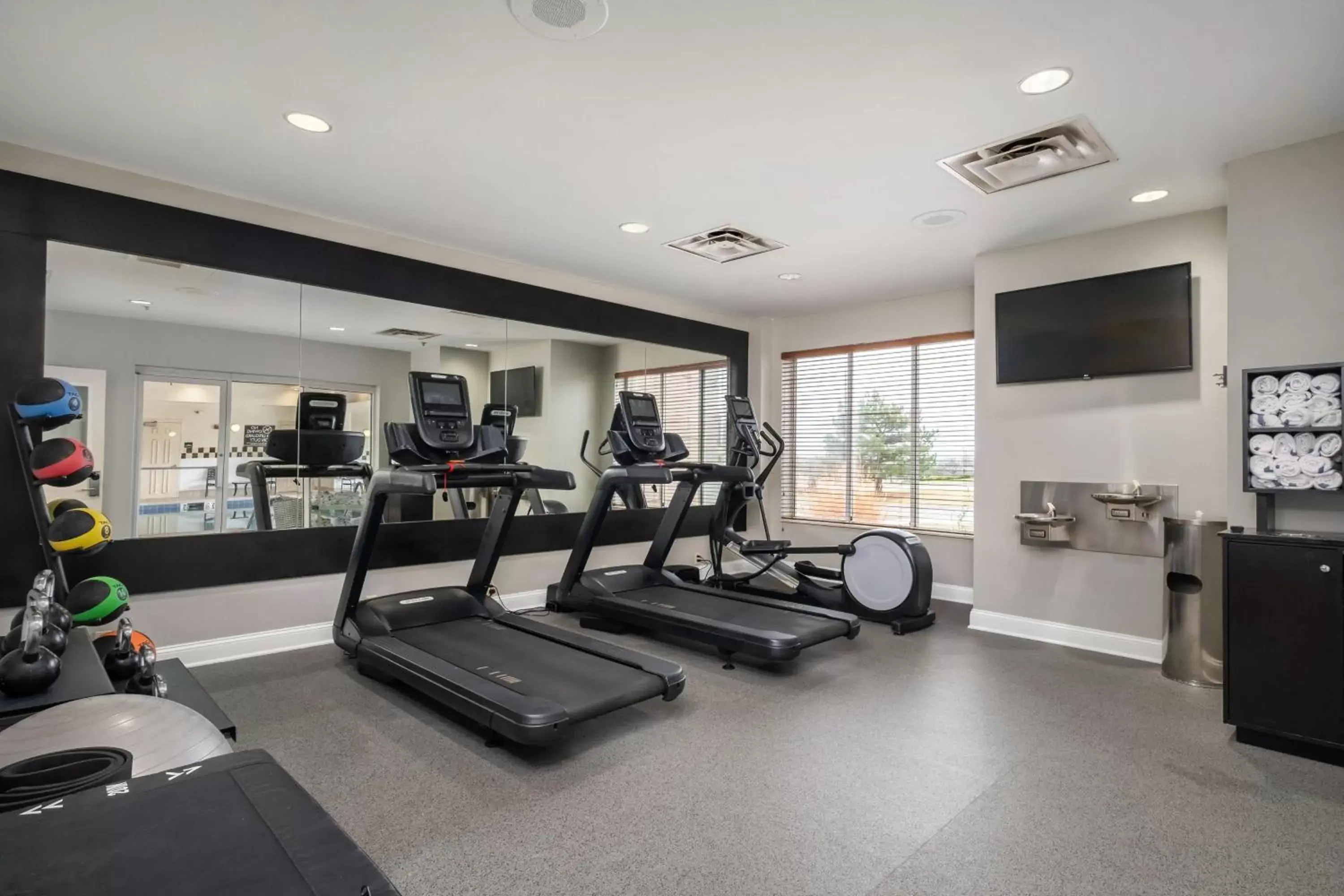 Fitness centre/facilities, Fitness Center/Facilities in Hilton Garden Inn Overland Park