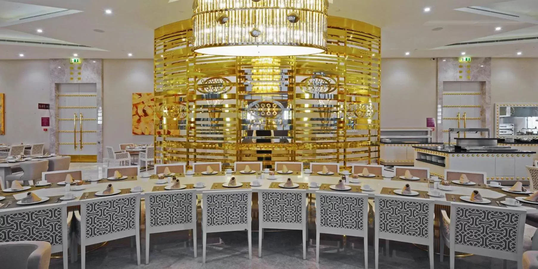 Restaurant/places to eat in Crowne Plaza Bursa Convention Center & Thermal Spa by IHG Restaurant/places to eat in Crowne Plaza Bursa Convention Center & Thermal Spa by IHG