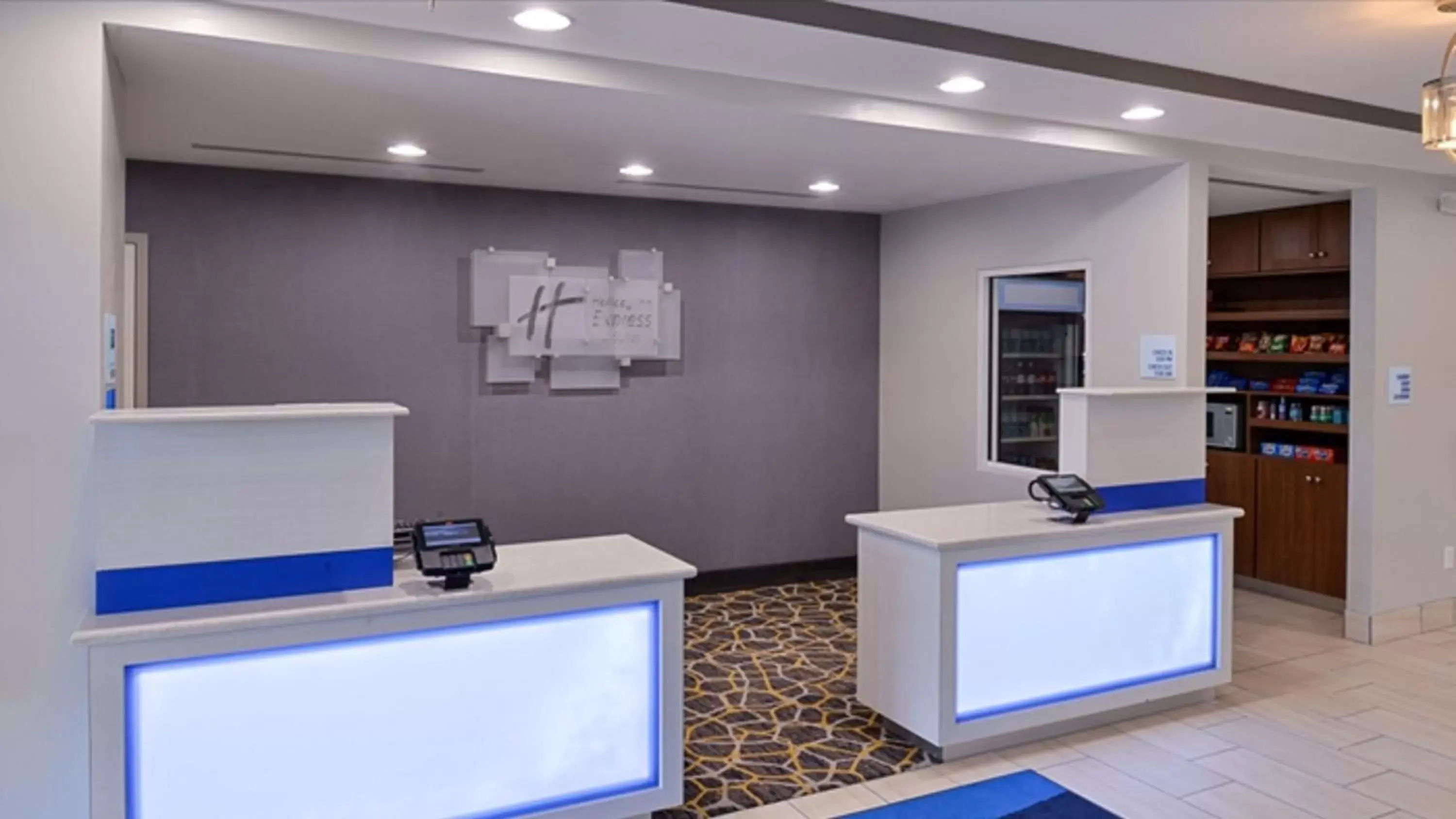 Lobby or reception, Lobby/Reception in Holiday Inn Express & Suites Lexington Midtown - I-75, an IHG Hotel