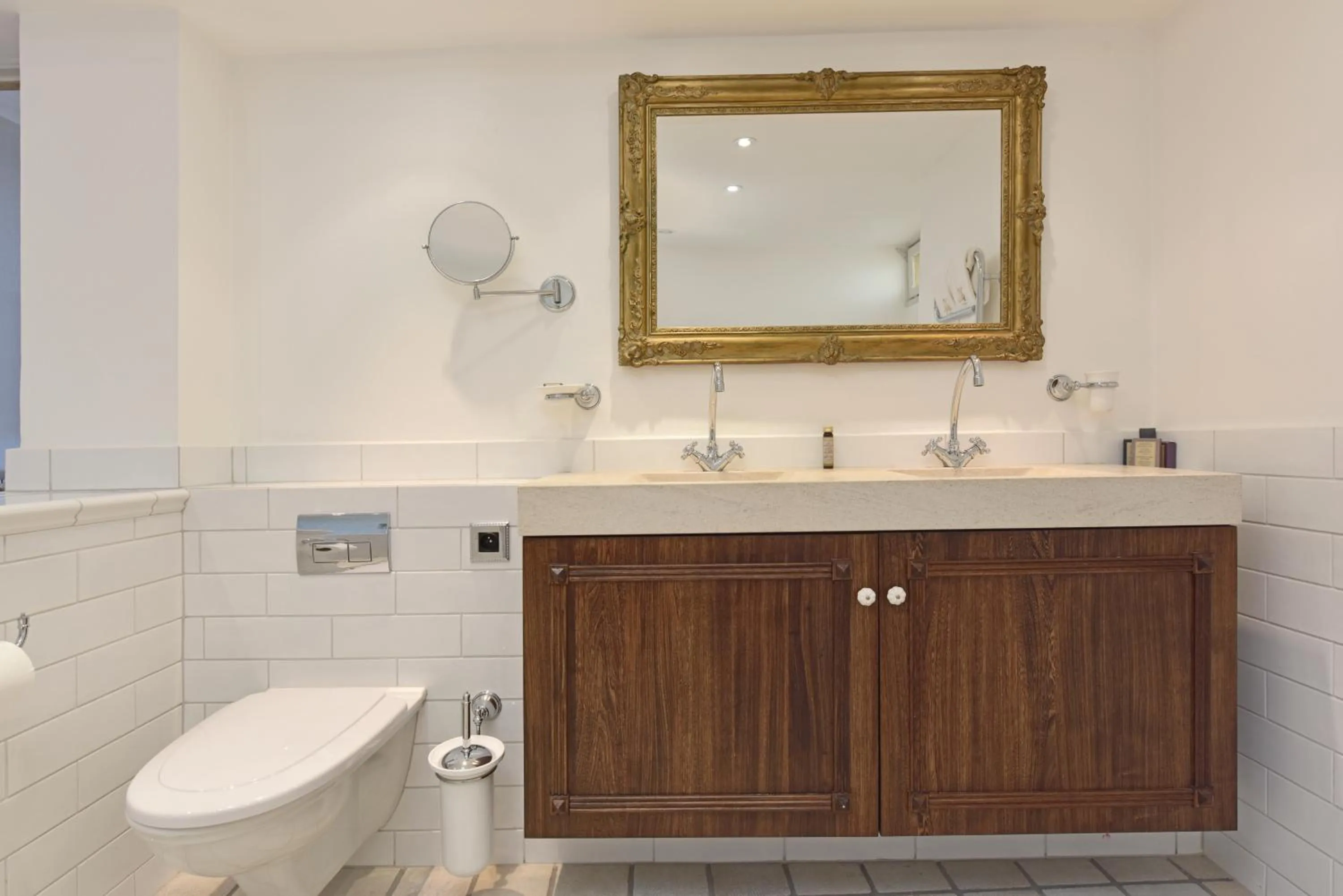 Bathroom in Château Le Cagnard