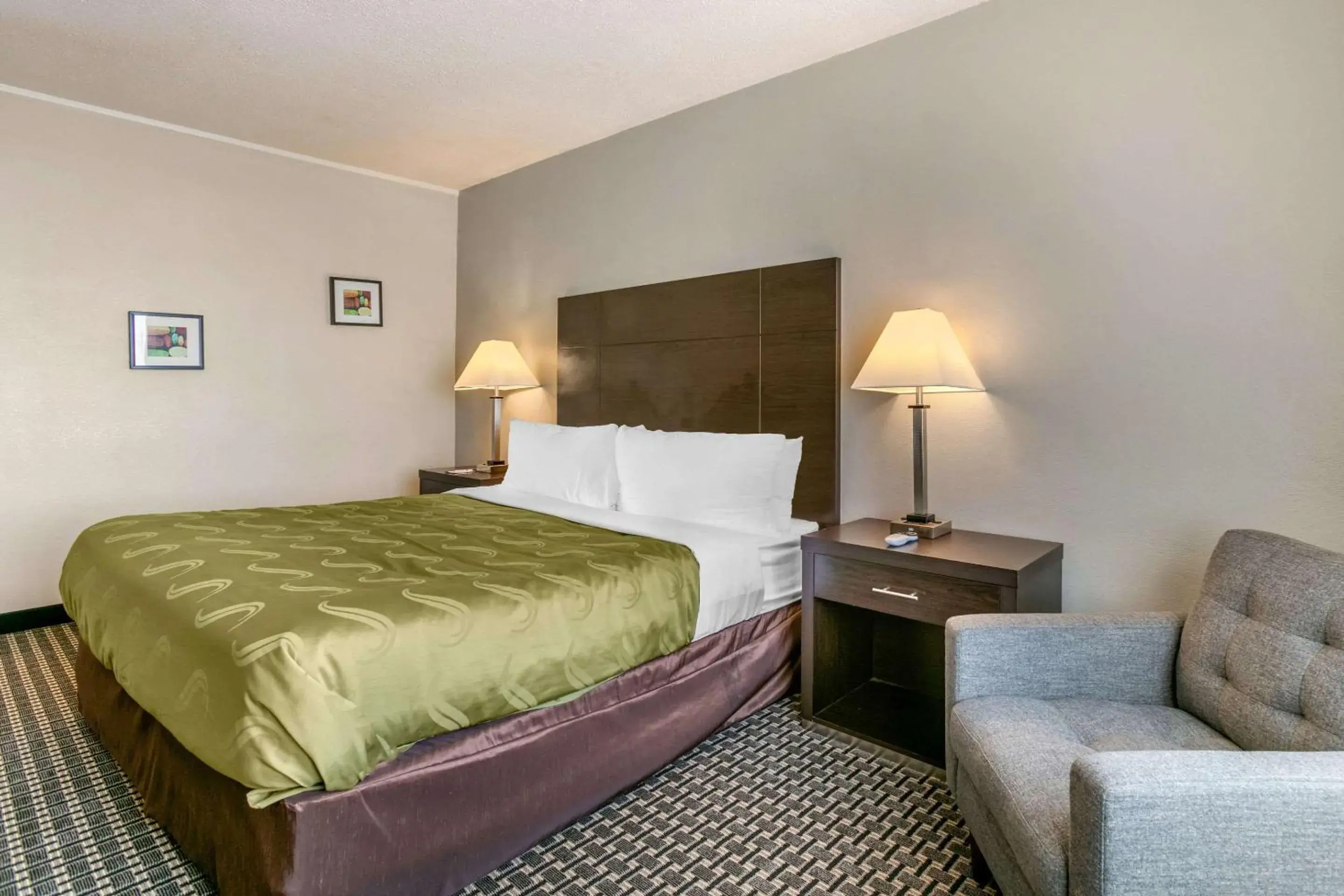 Photo of the whole room, Bed in Quality Inn Rawlins I-80 Photo of the whole room, Bed in Quality Inn Rawlins I-80