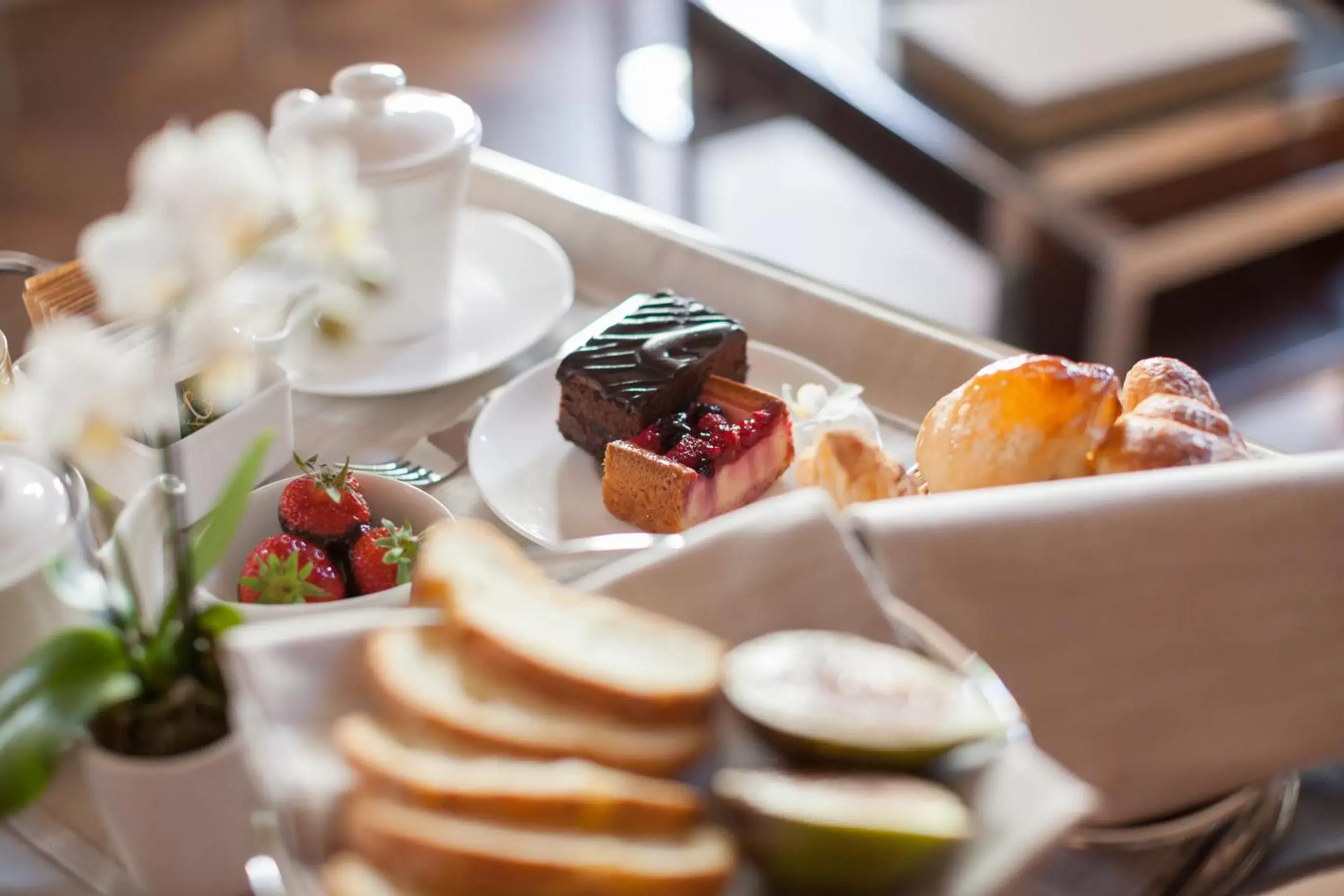 Food and drinks in Liassidi Wellness Suites Food and drinks in Liassidi Wellness Suites