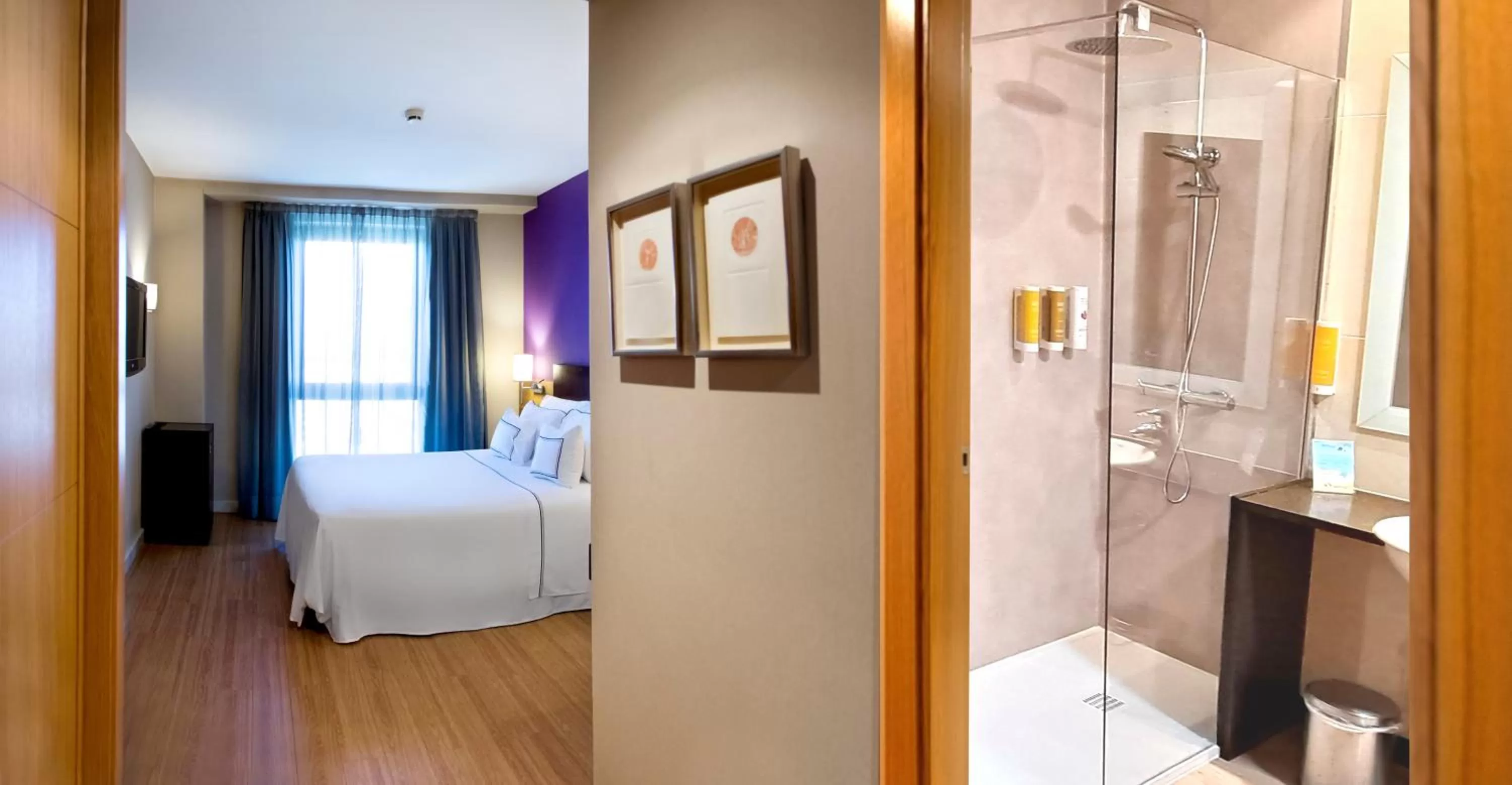 Bathroom, Bed in Hotel Salamanca Montalvo