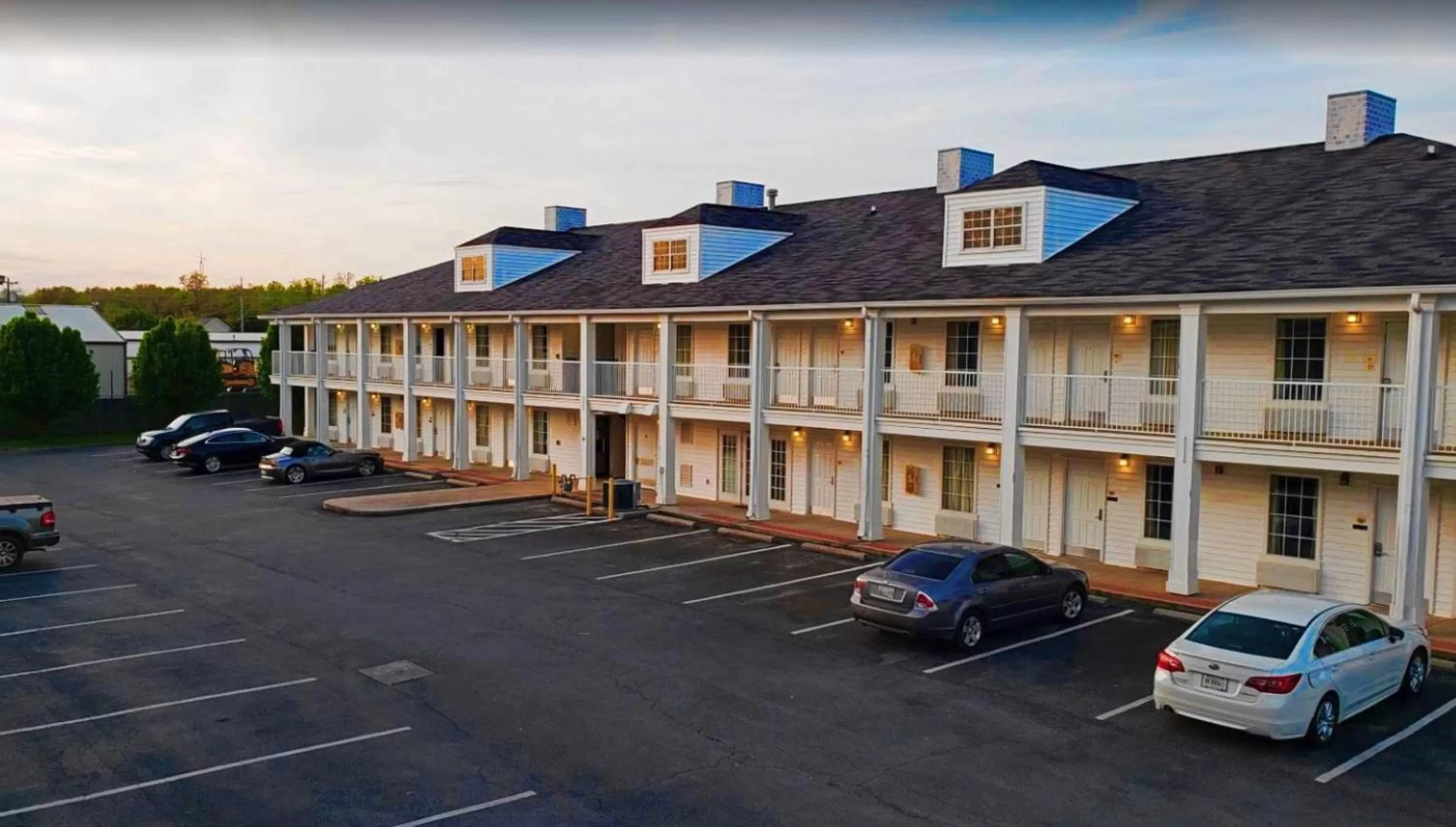 Property building in Baymont by Wyndham Tullahoma