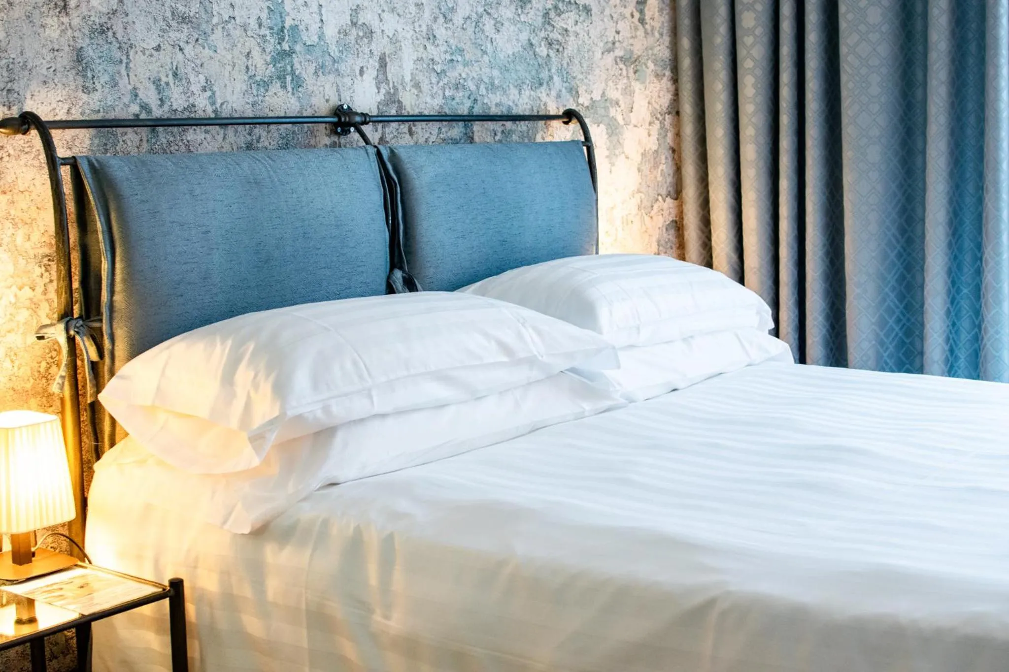 Bed in Hotel Du Lac & SPA