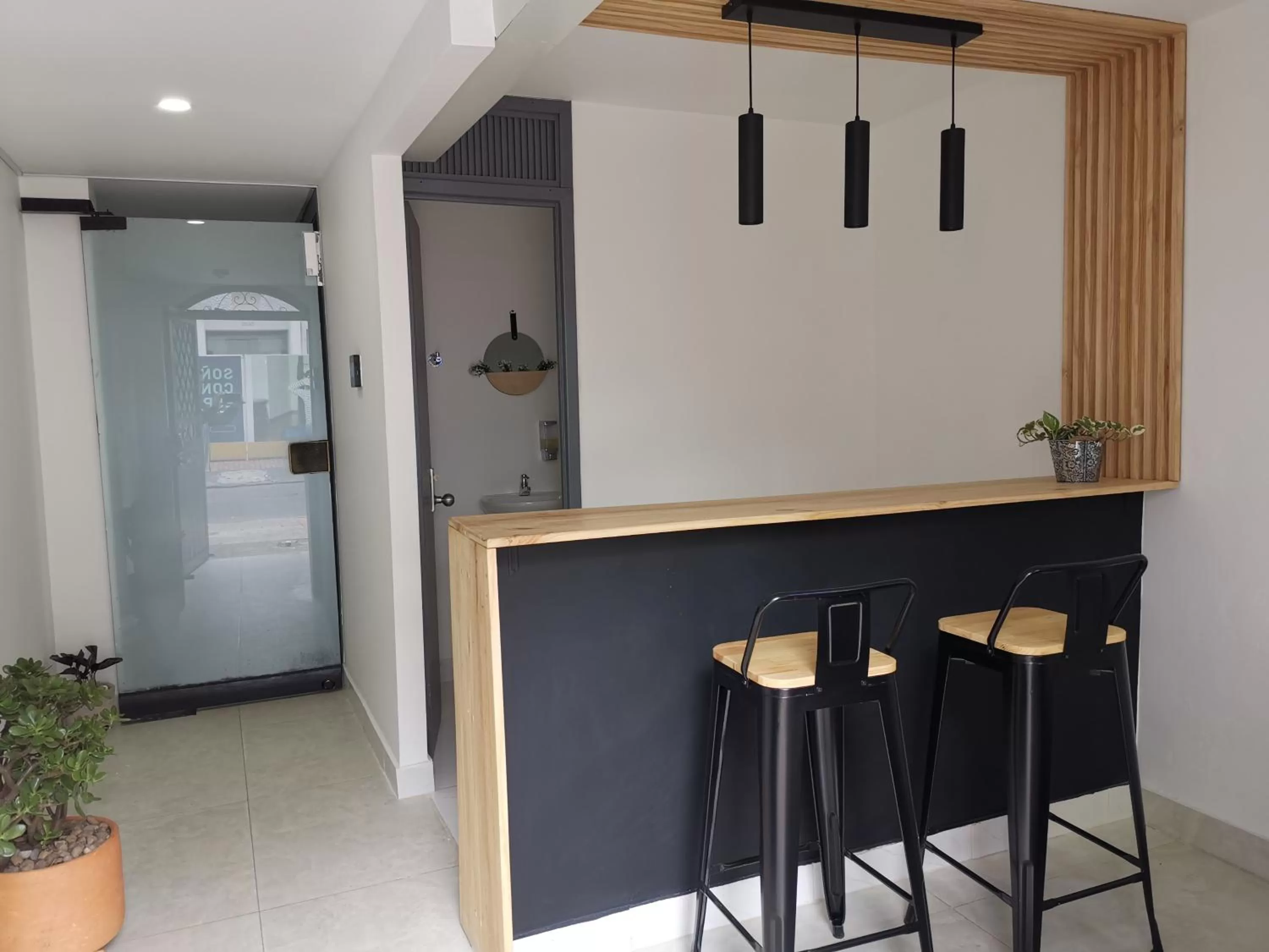 Kitchen/Kitchenette in 86 suites
