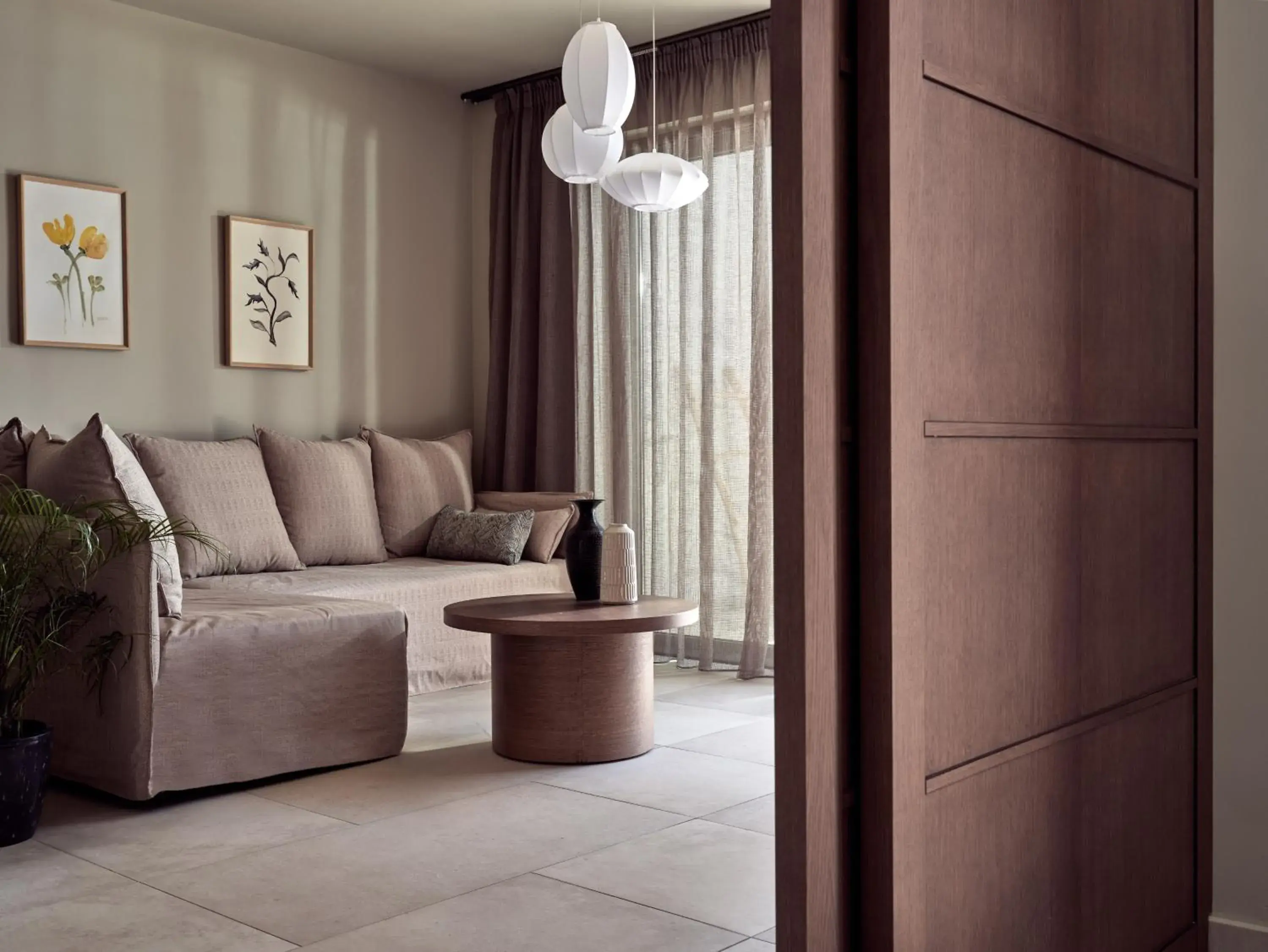 Living room, Seating Area in The Royal Senses Resort Crete, Curio Collection by Hilton