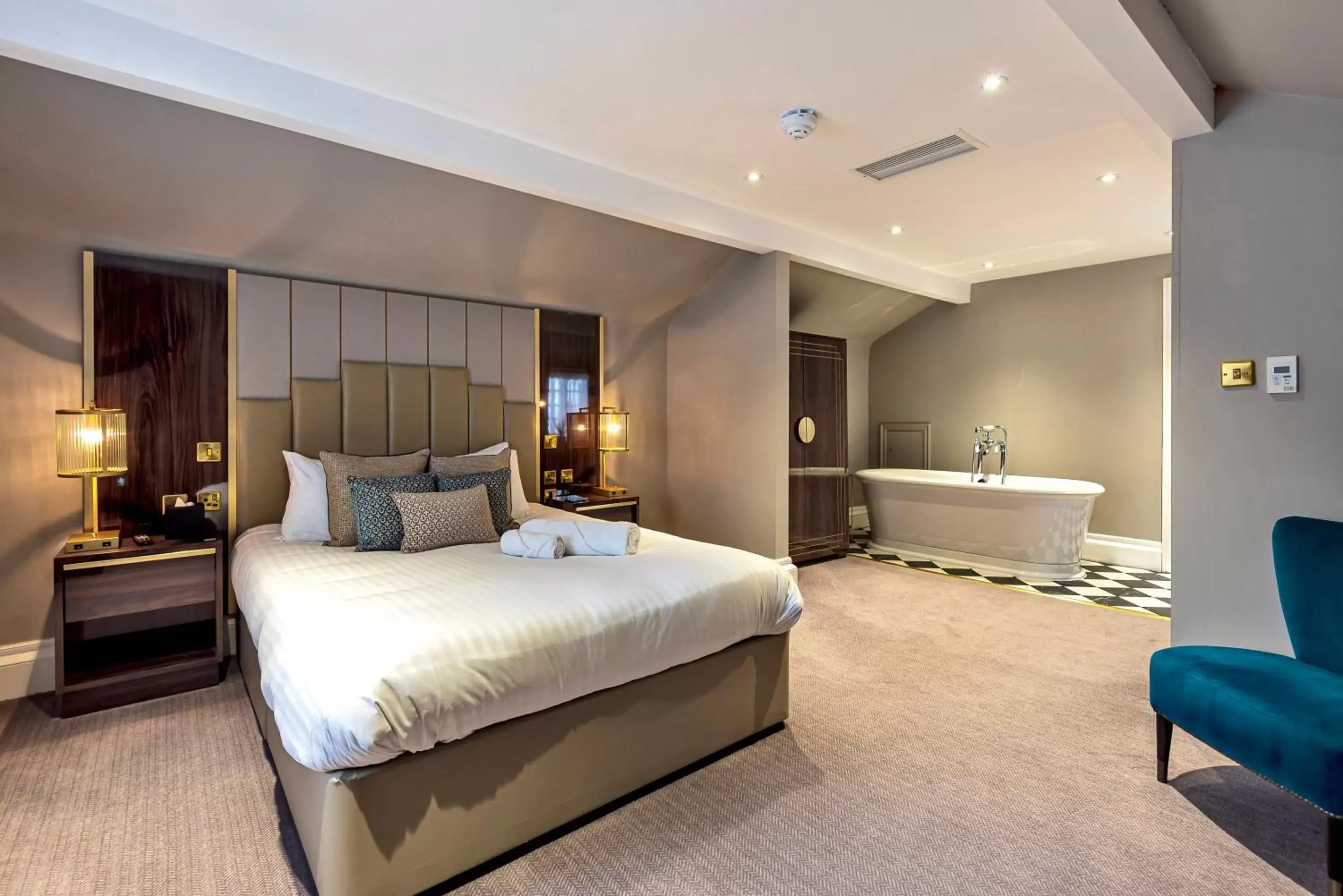 Property building, Bed in Edgbaston House