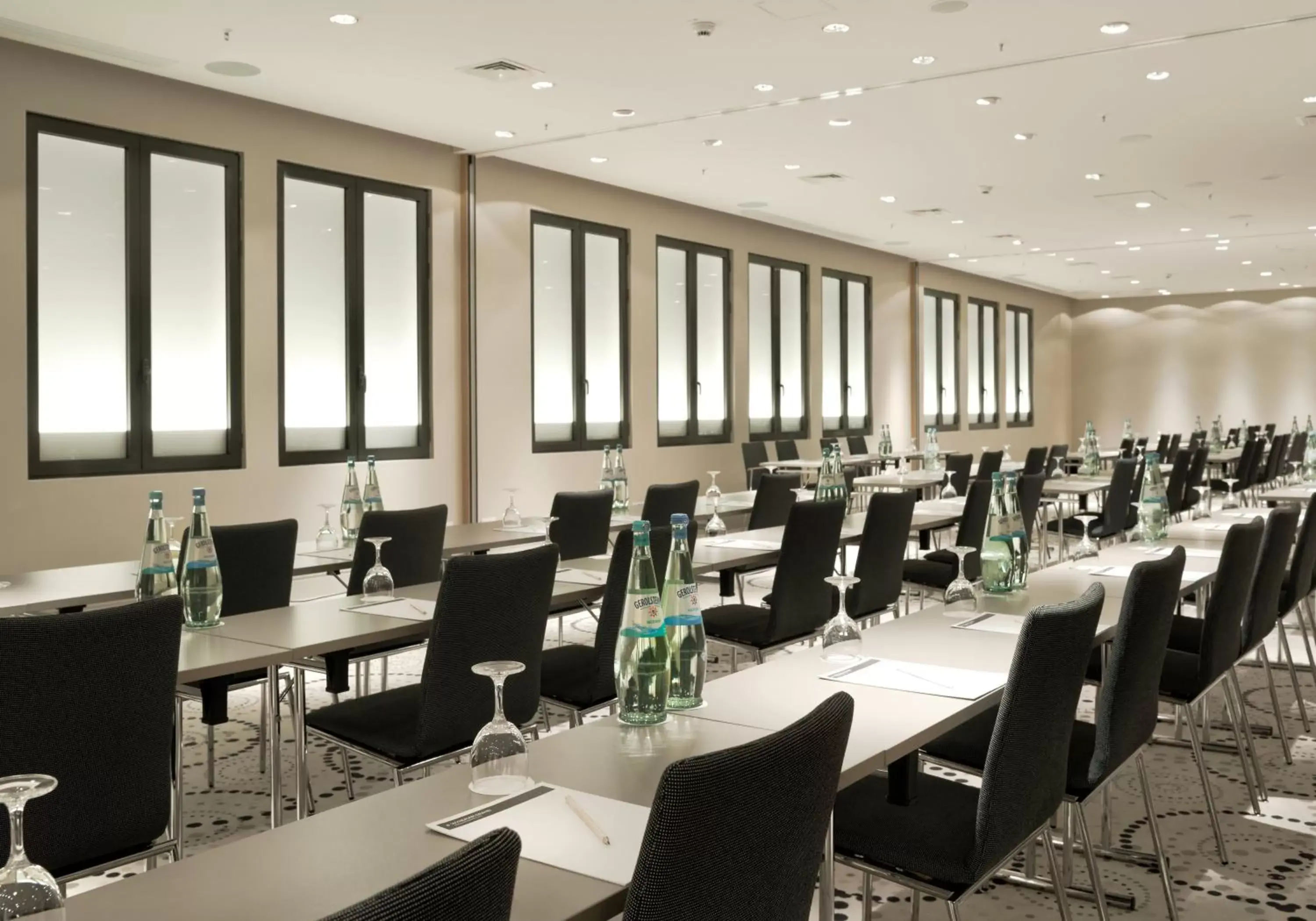 Banquet/Function facilities, Restaurant/Places to Eat in Crowne Plaza Berlin - Potsdamer Platz, an IHG Hotel