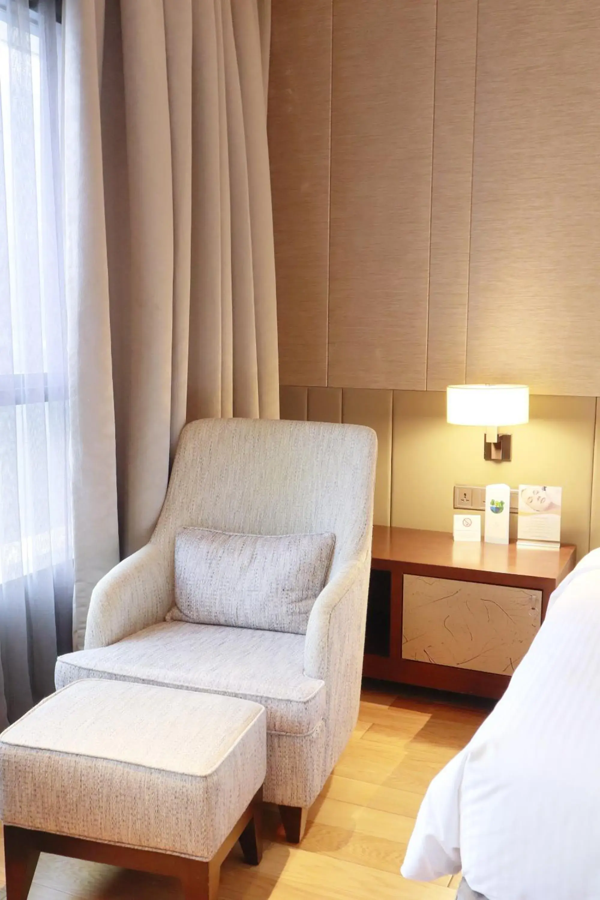 Bedroom, Seating Area in Ascott Raffles City Chengdu Serviced Apartments