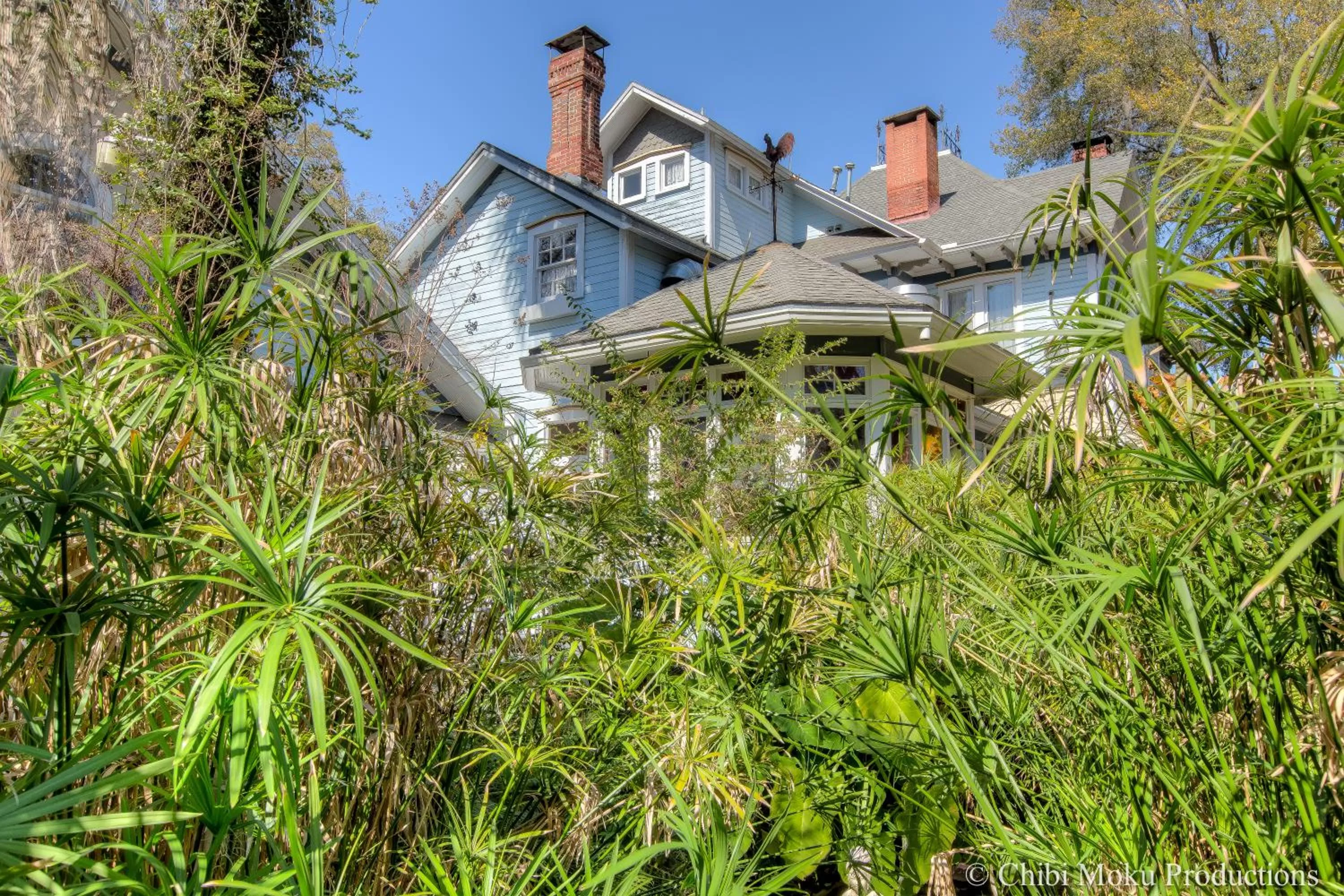 Facade/entrance in Sweetwater Branch Inn