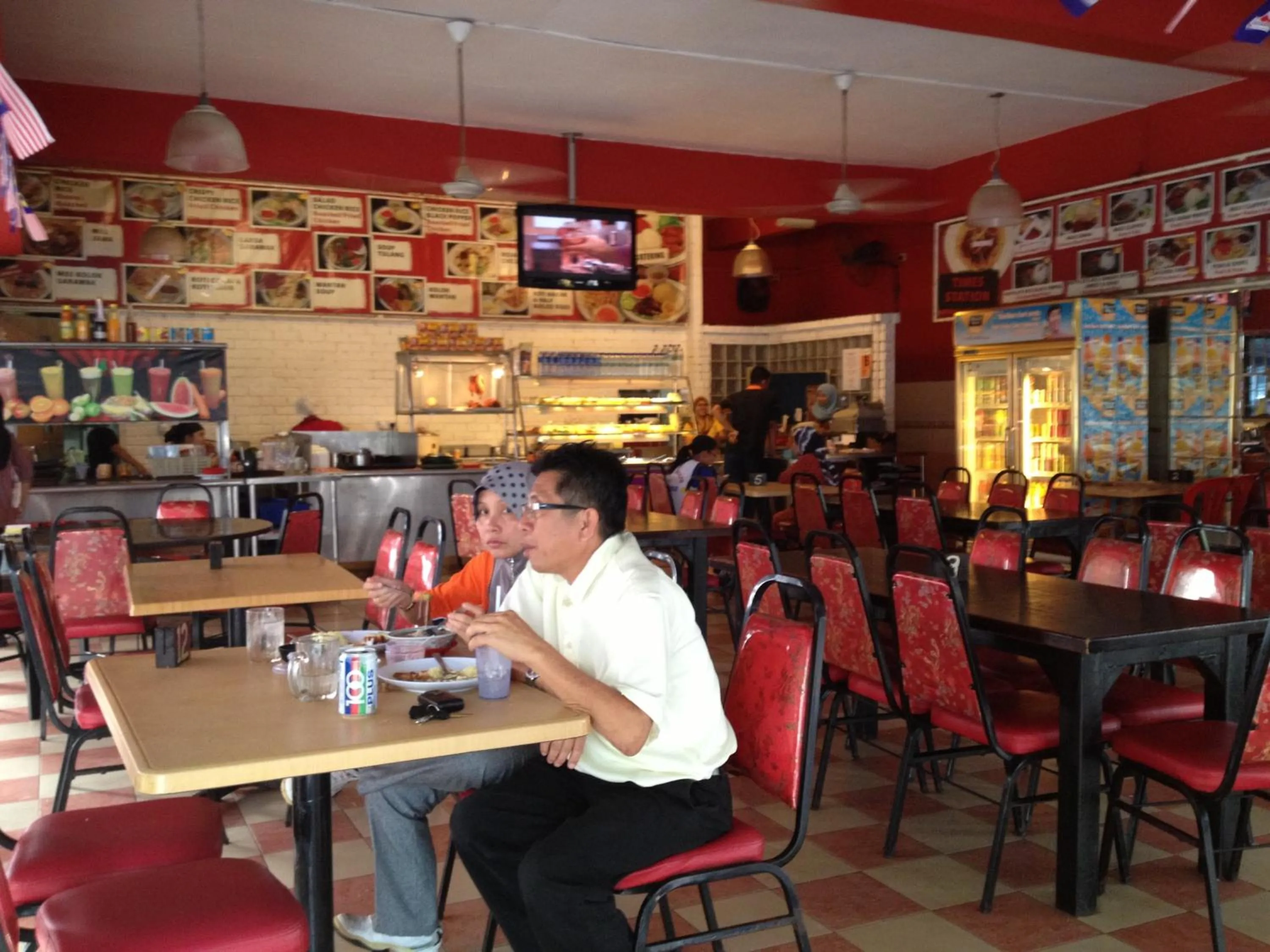 Restaurant/places to eat in Venice Inn