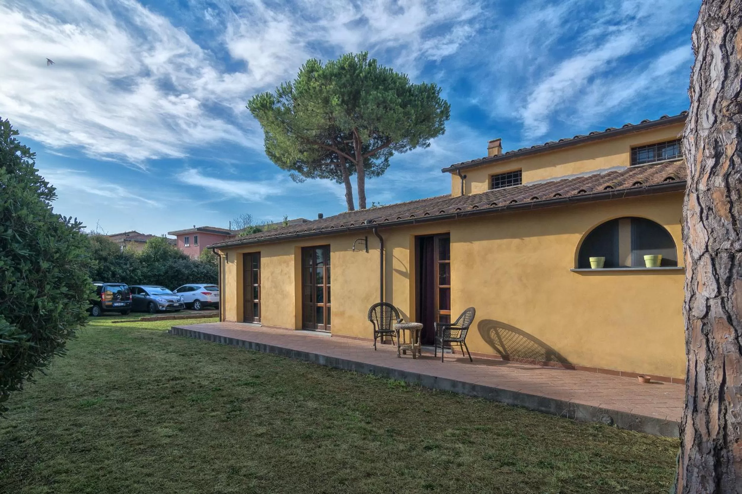 Garden view in Pisa Holidays