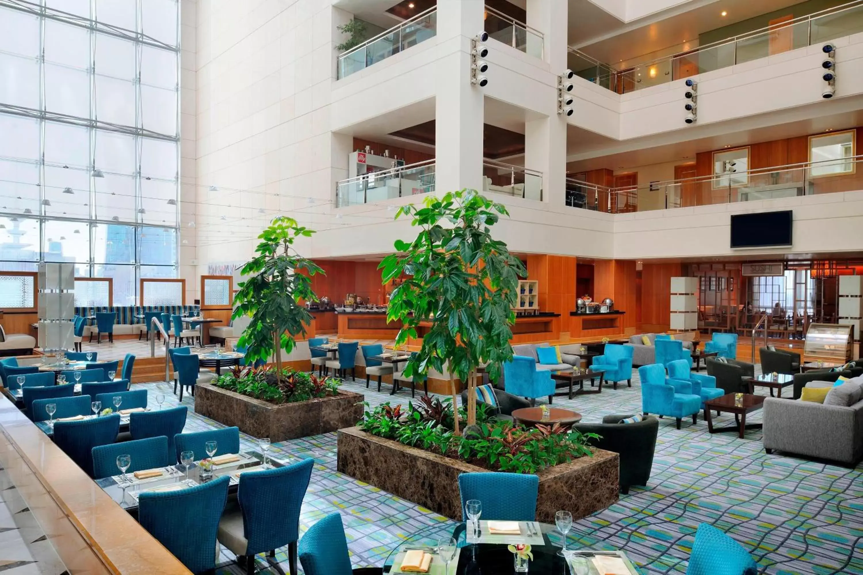 Lounge or bar, Restaurant/Places to Eat in Courtyard By Marriott Kuwait City