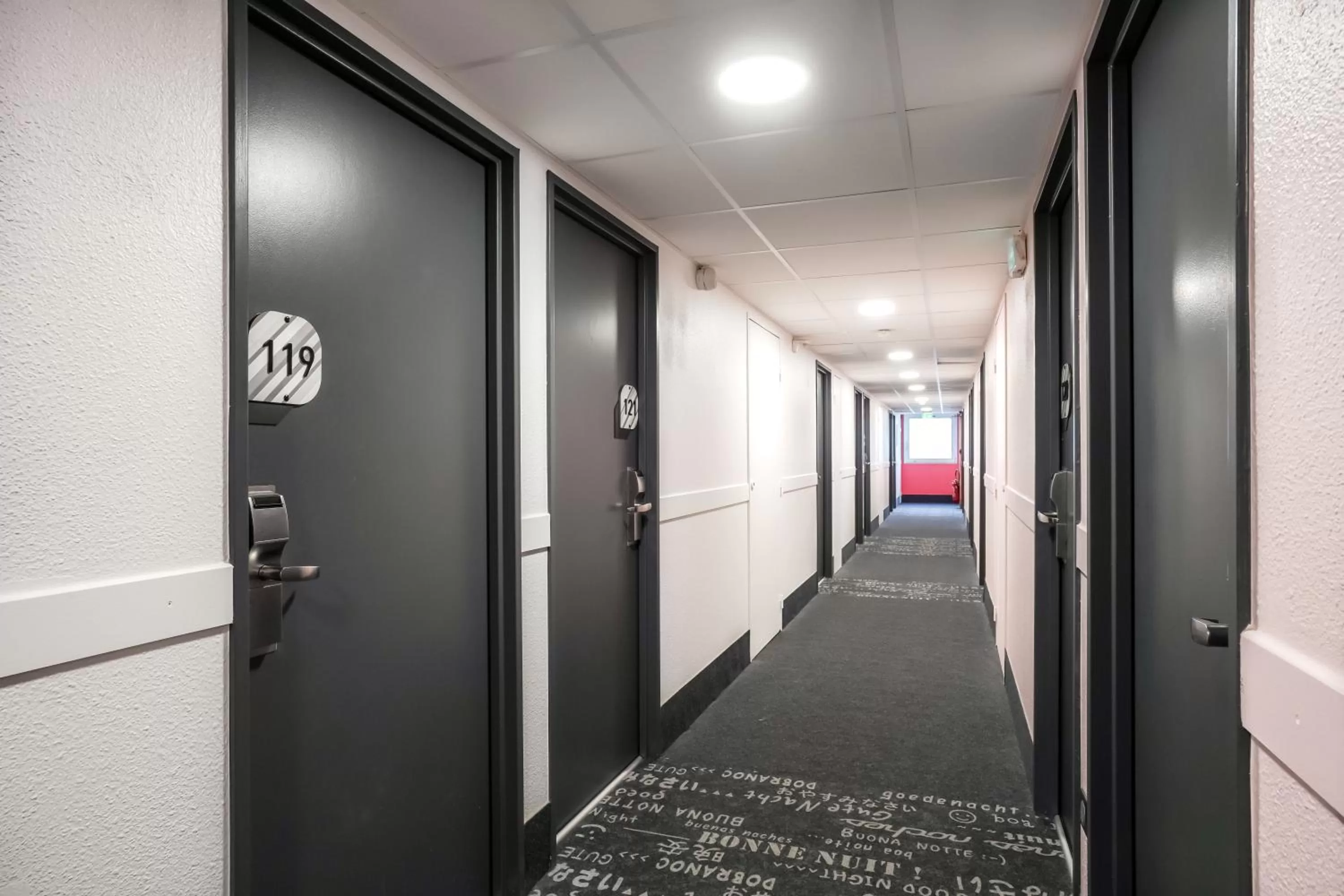 Decorative detail in B&B HOTEL Paris Rosny-sous-Bois