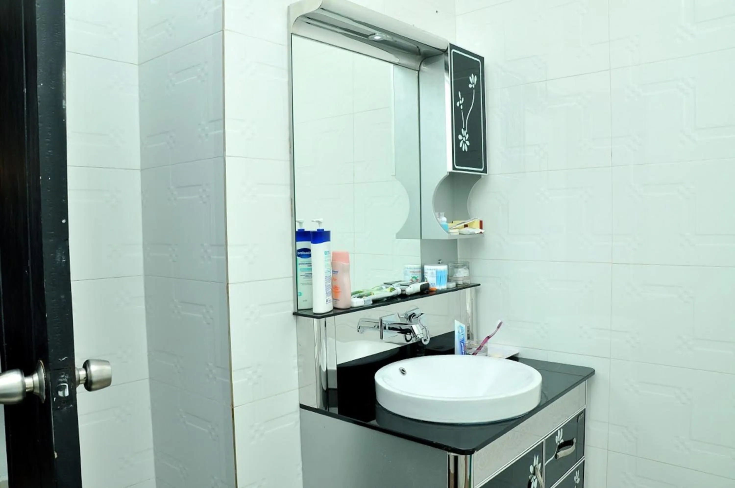 Toilet in Vimean Sovannaphoum Resort