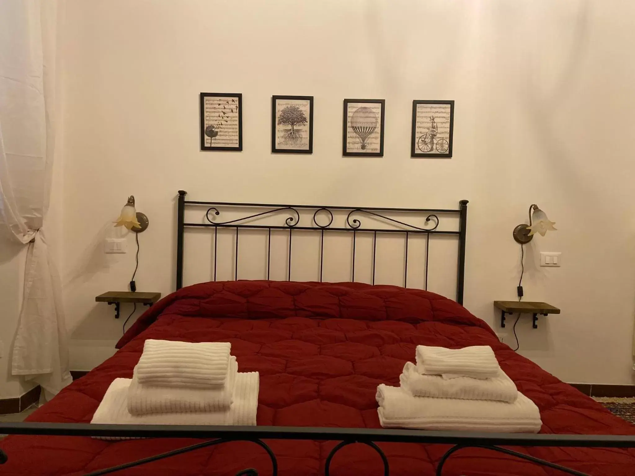 Bed in La Corte Segreta Tivoli