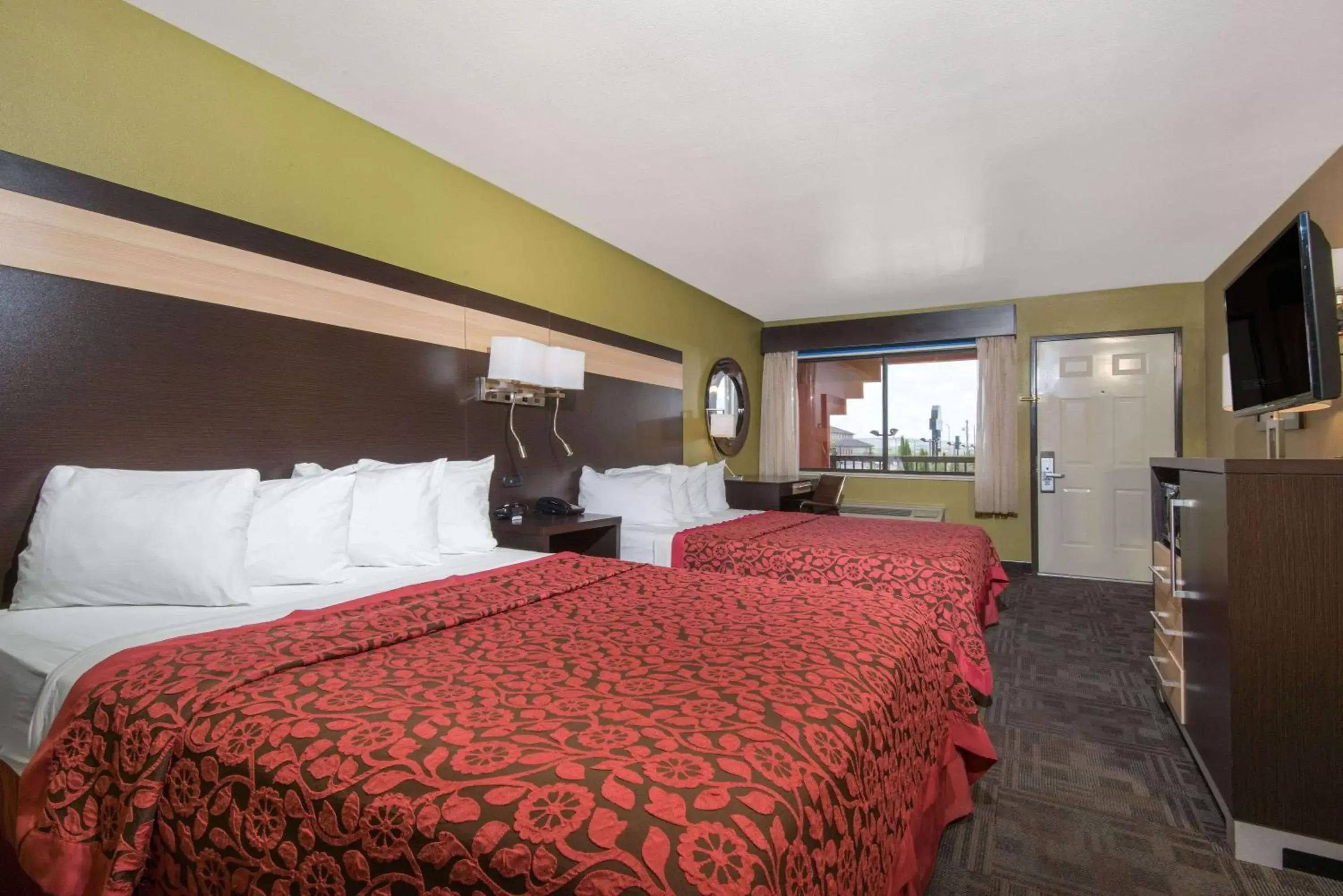 Photo of the whole room, Bed in Days Inn by Wyndham Carlsbad