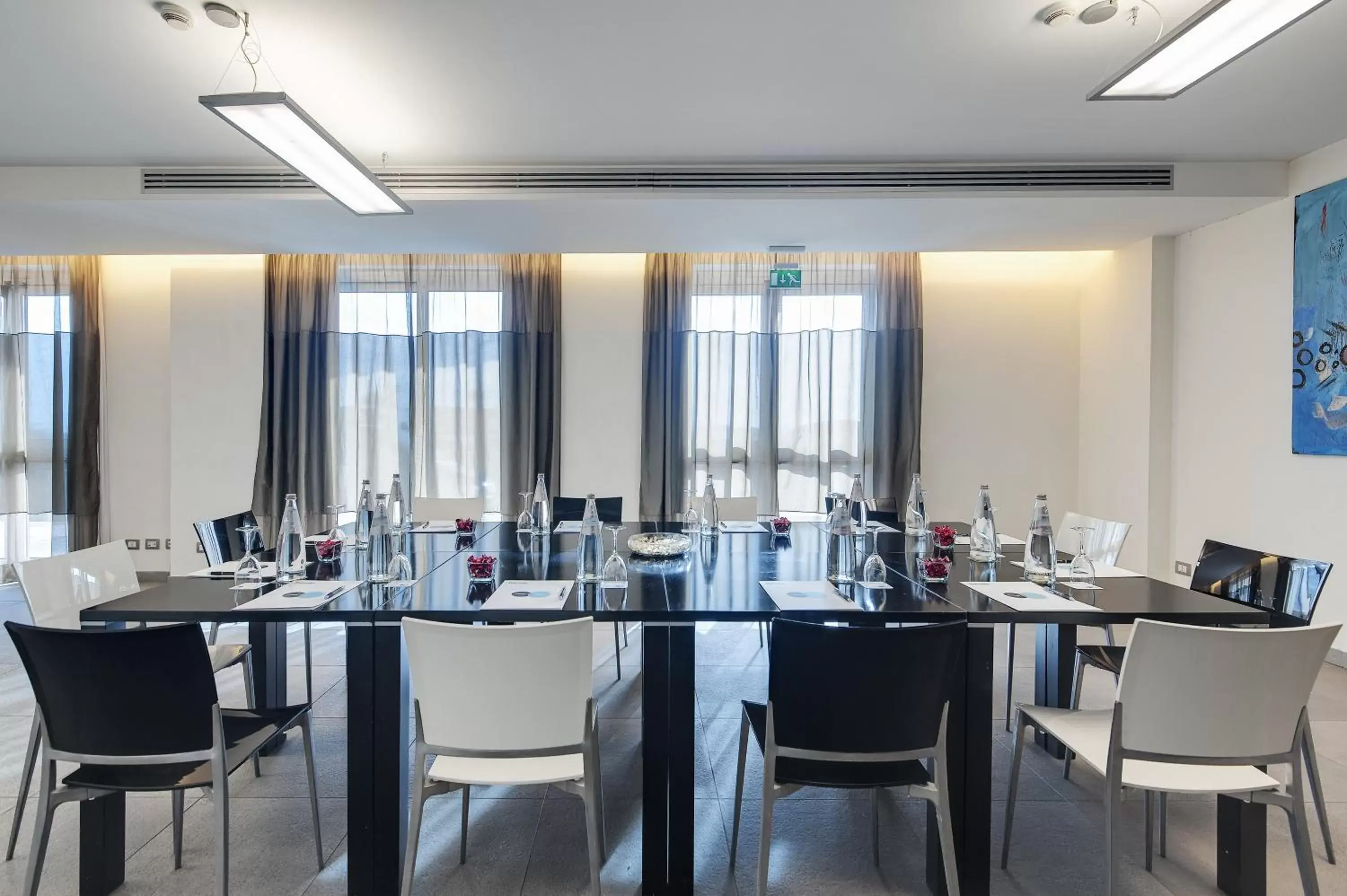 Business facilities, Restaurant/Places to Eat in Smy Aran Blu Roma Mare