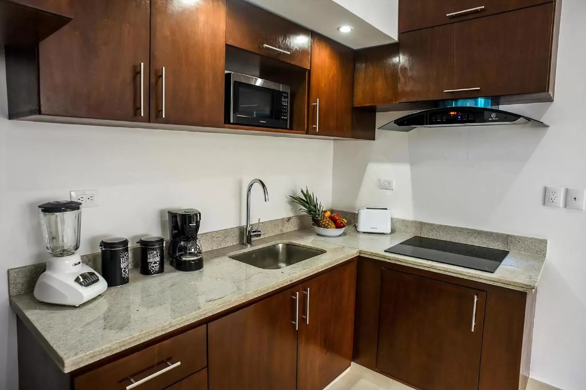 Kitchen or kitchenette, Kitchen/Kitchenette in Apartment and Penthouse Blue Luxury Kukulkan Tulum