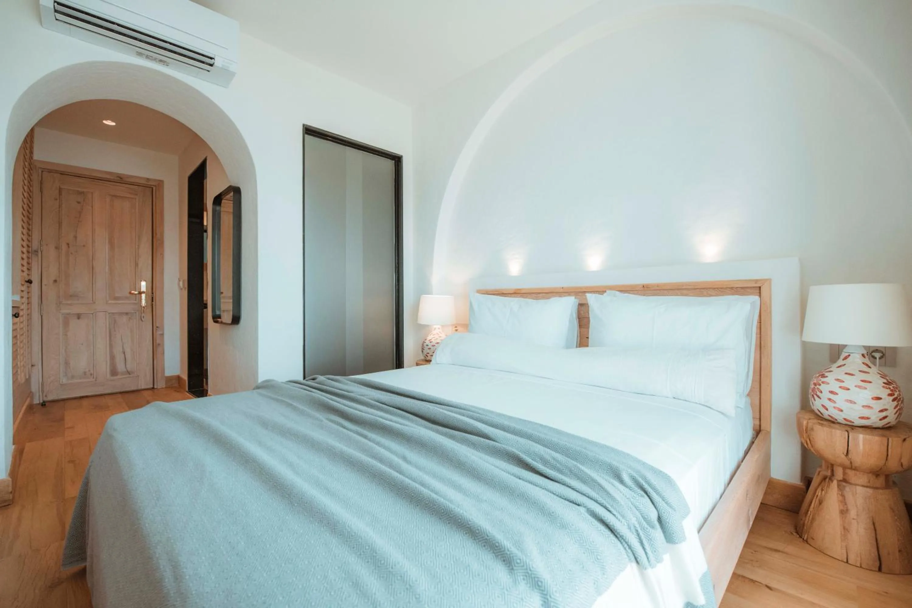 Bed in Hotel Unique-Boutique Class - Adults Only