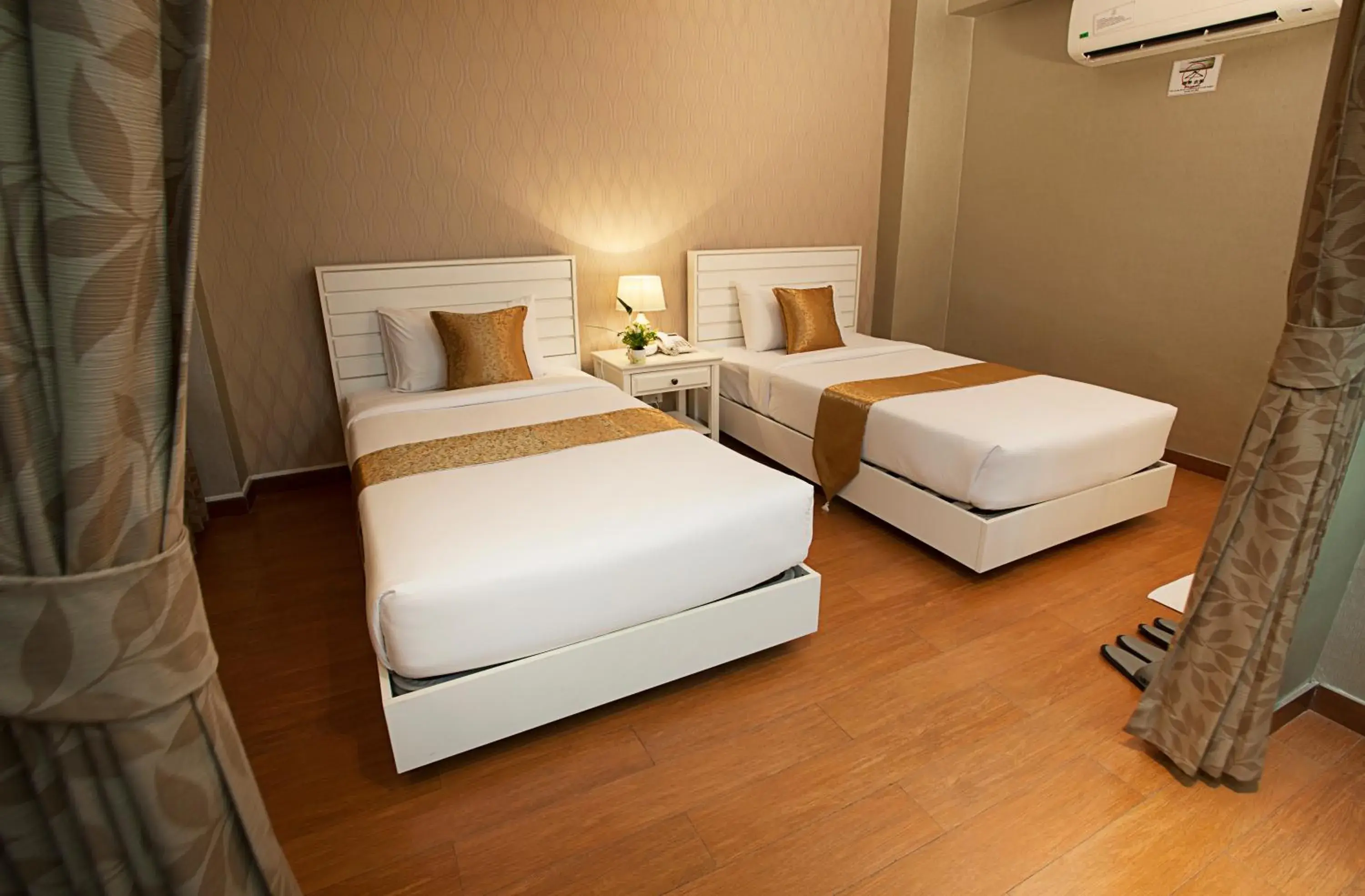 Bed in Summit Pavilion Hotel (SHA Extra Plus)